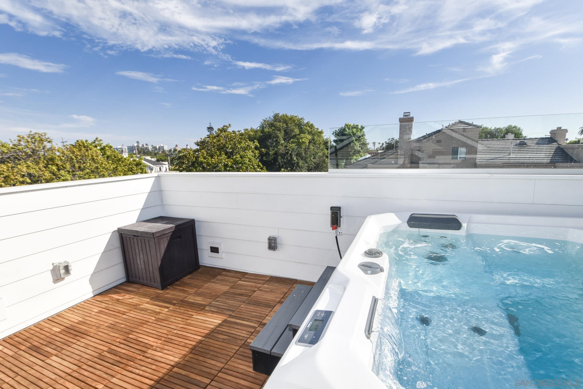 Detail Gallery Image 32 of 35 For 924  D Ave, Coronado,  CA 92118 - 5 Beds | 3 Baths