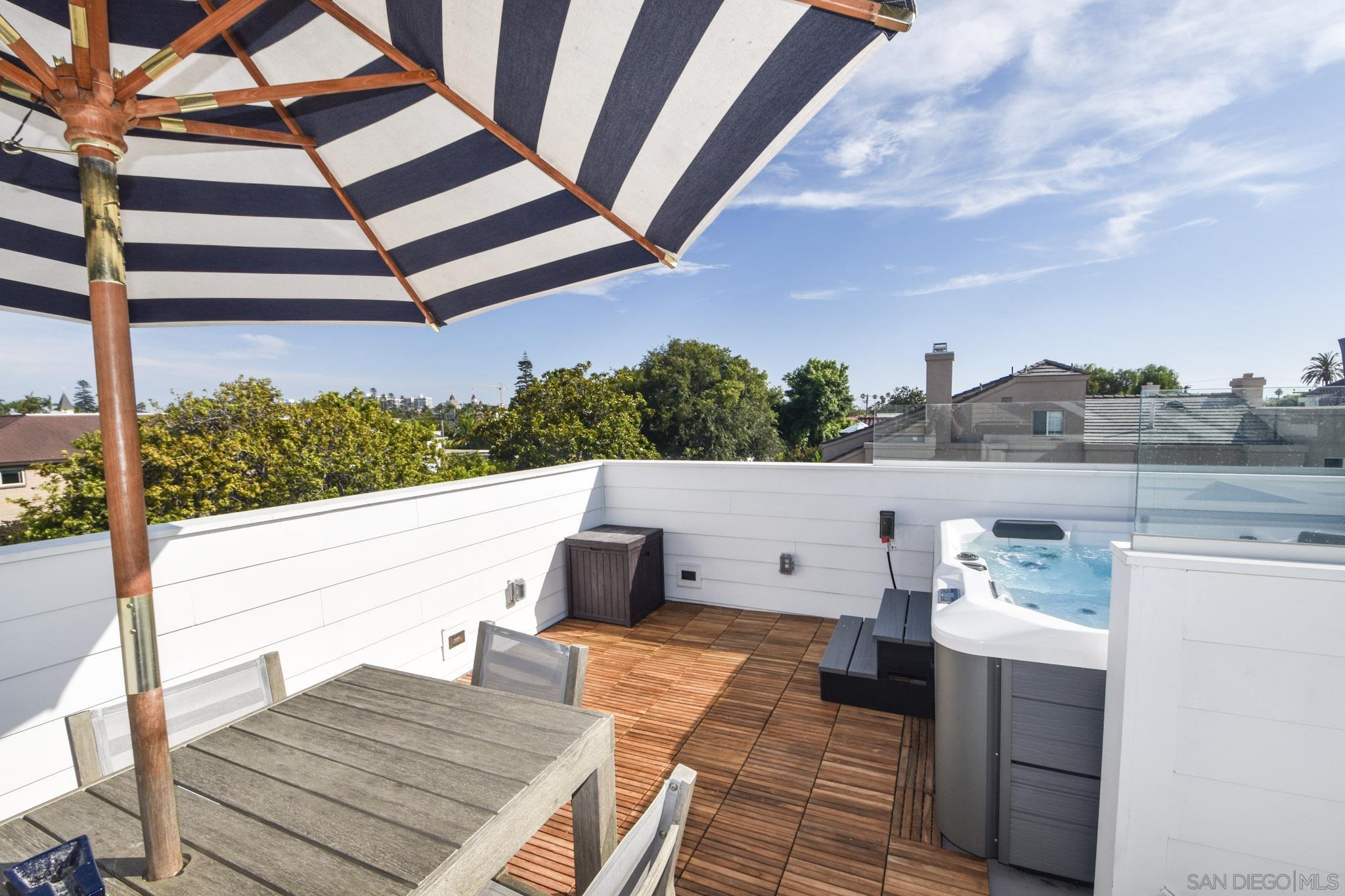 Detail Gallery Image 33 of 35 For 924  D Ave, Coronado,  CA 92118 - 5 Beds | 3 Baths