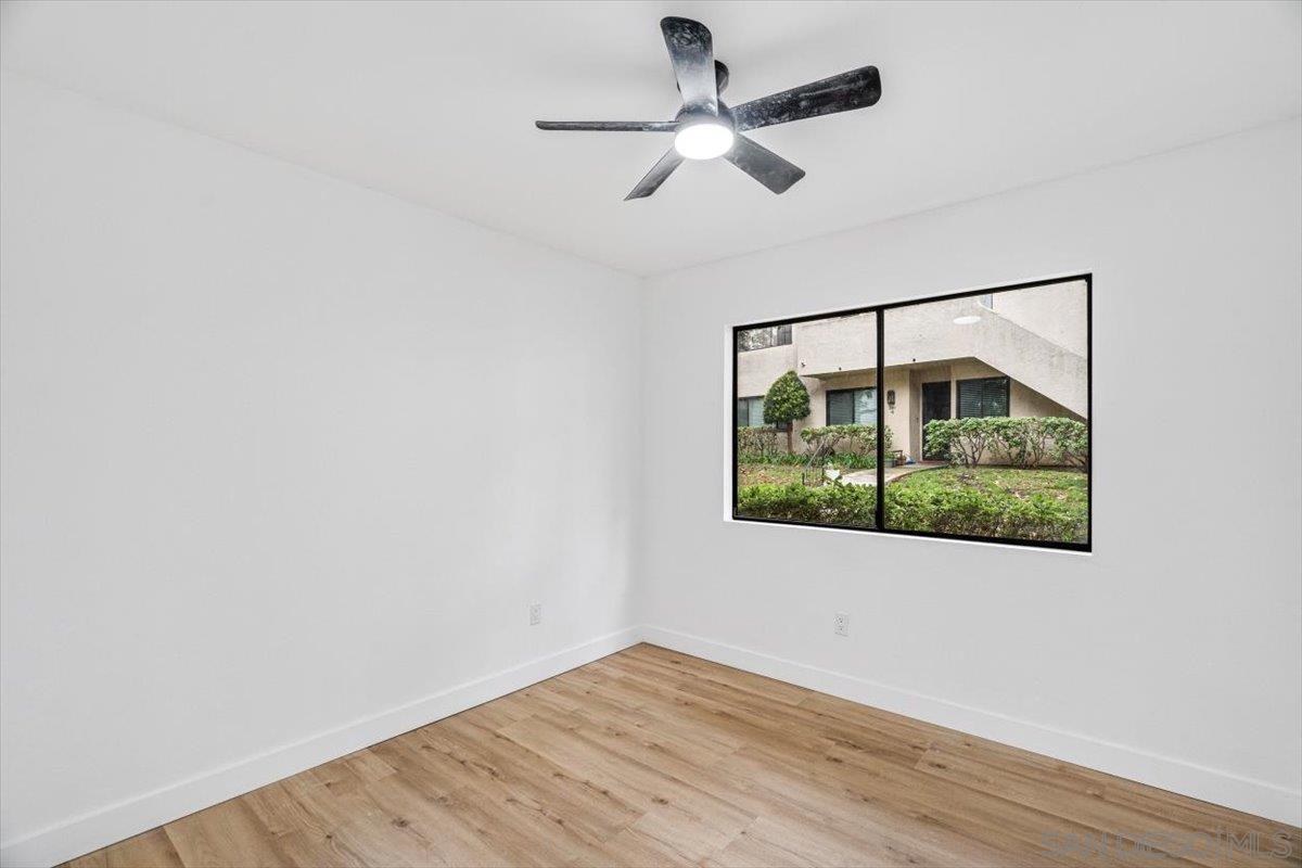 Detail Gallery Image 15 of 49 For 345 N Melrose Dr  #C,  Vista,  CA 92083 - 3 Beds | 2 Baths