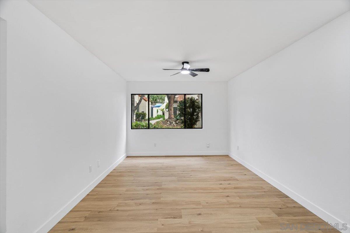 Detail Gallery Image 20 of 49 For 345 N Melrose Dr  #C,  Vista,  CA 92083 - 3 Beds | 2 Baths