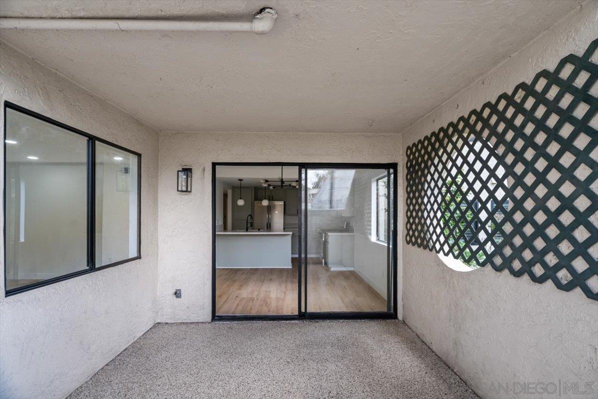 Detail Gallery Image 32 of 49 For 345 N Melrose Dr  #C,  Vista,  CA 92083 - 3 Beds | 2 Baths