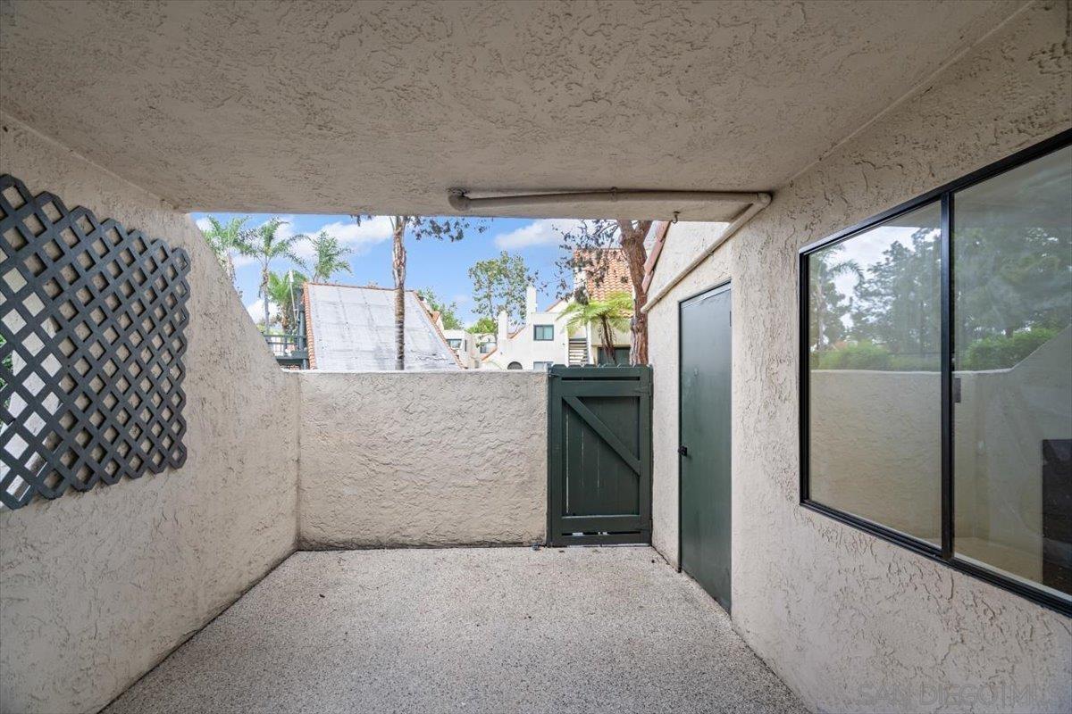 Detail Gallery Image 34 of 49 For 345 N Melrose Dr  #C,  Vista,  CA 92083 - 3 Beds | 2 Baths