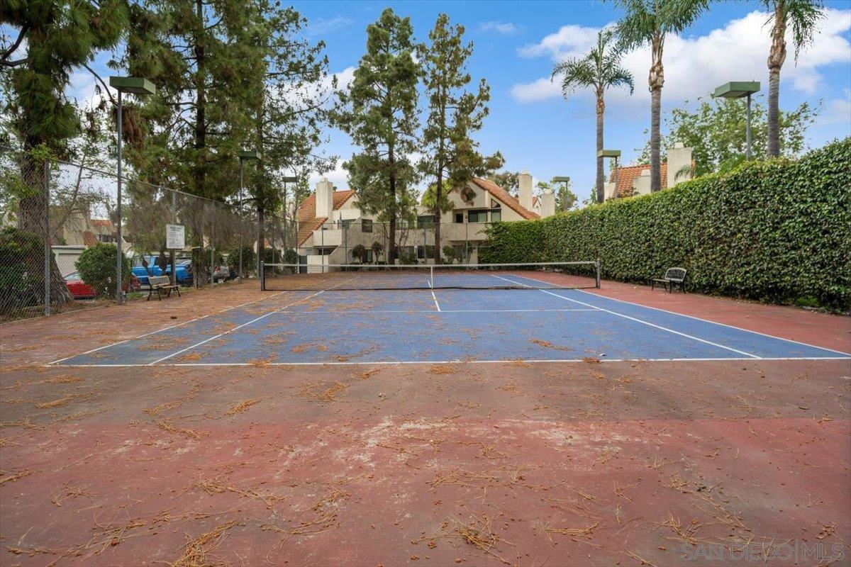 Detail Gallery Image 39 of 49 For 345 N Melrose Dr  #C,  Vista,  CA 92083 - 3 Beds | 2 Baths