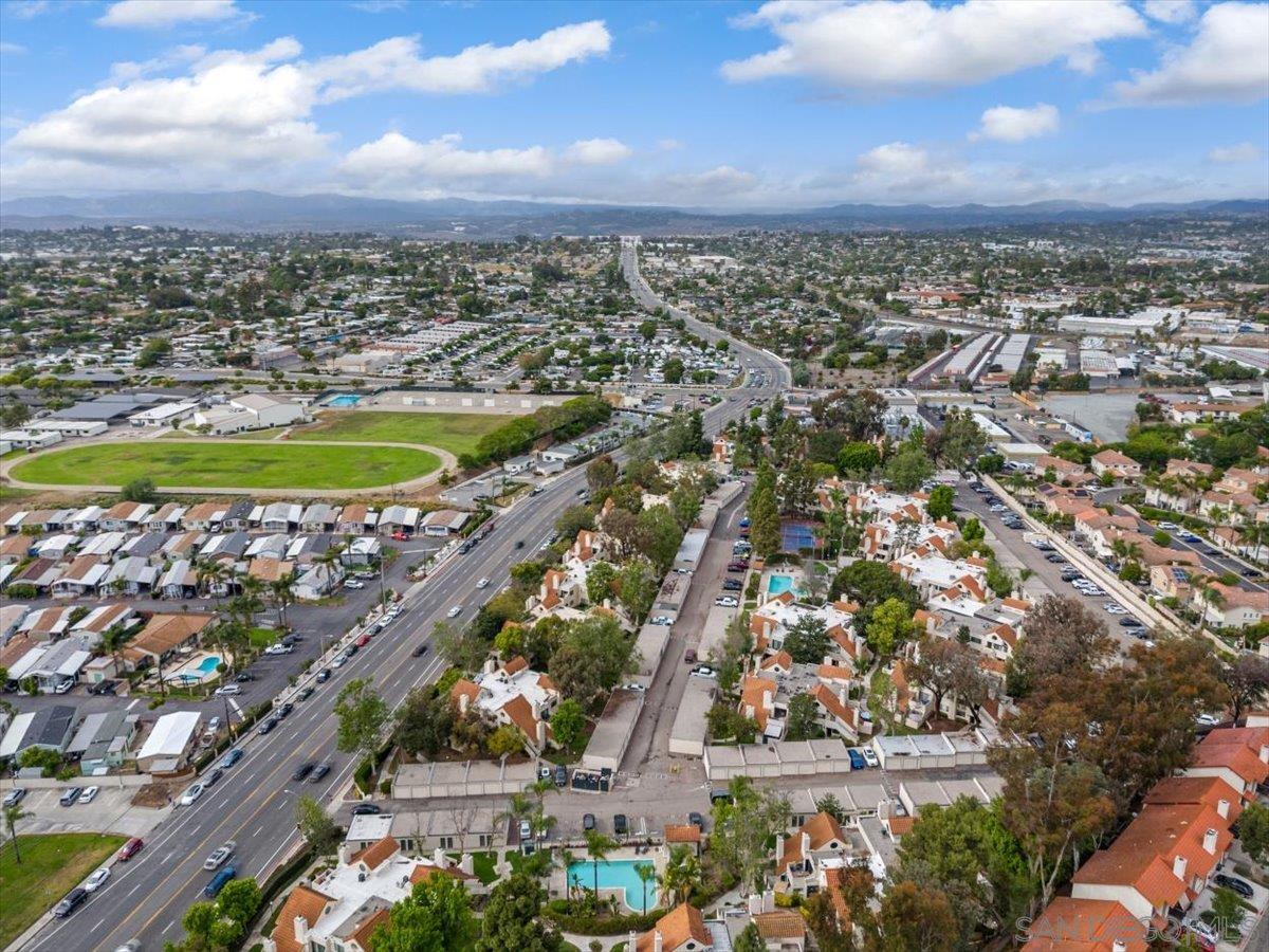 Detail Gallery Image 42 of 49 For 345 N Melrose Dr  #C,  Vista,  CA 92083 - 3 Beds | 2 Baths