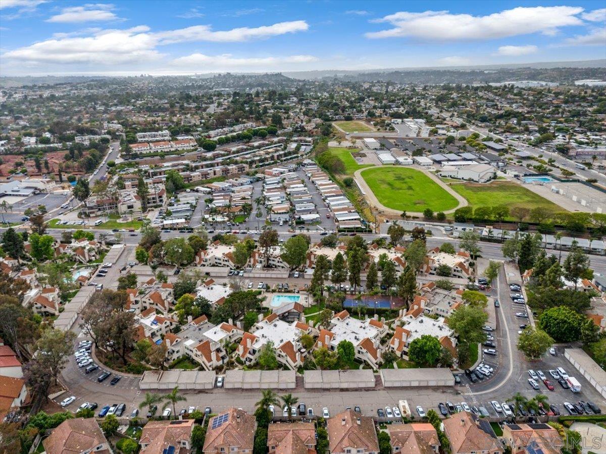 Detail Gallery Image 44 of 49 For 345 N Melrose Dr  #C,  Vista,  CA 92083 - 3 Beds | 2 Baths