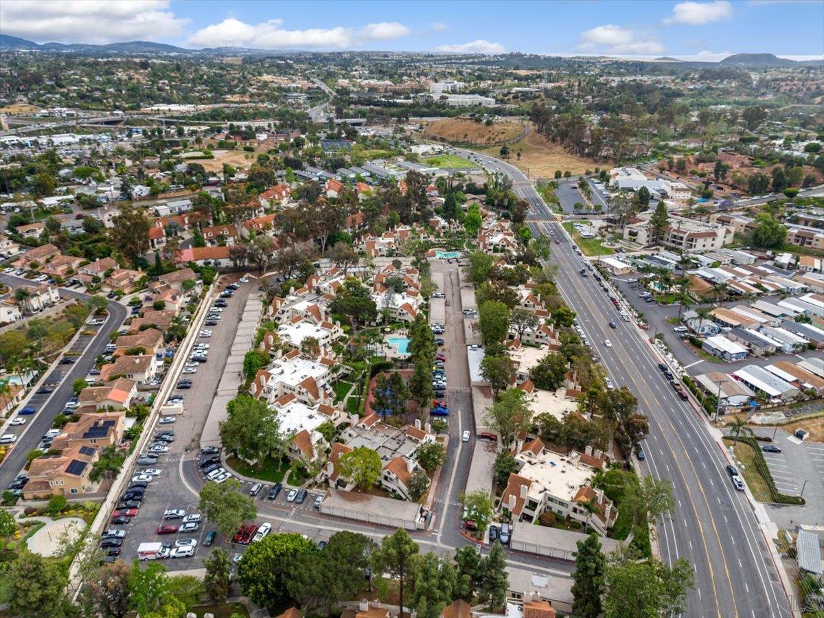 Detail Gallery Image 46 of 49 For 345 N Melrose Dr  #C,  Vista,  CA 92083 - 3 Beds | 2 Baths