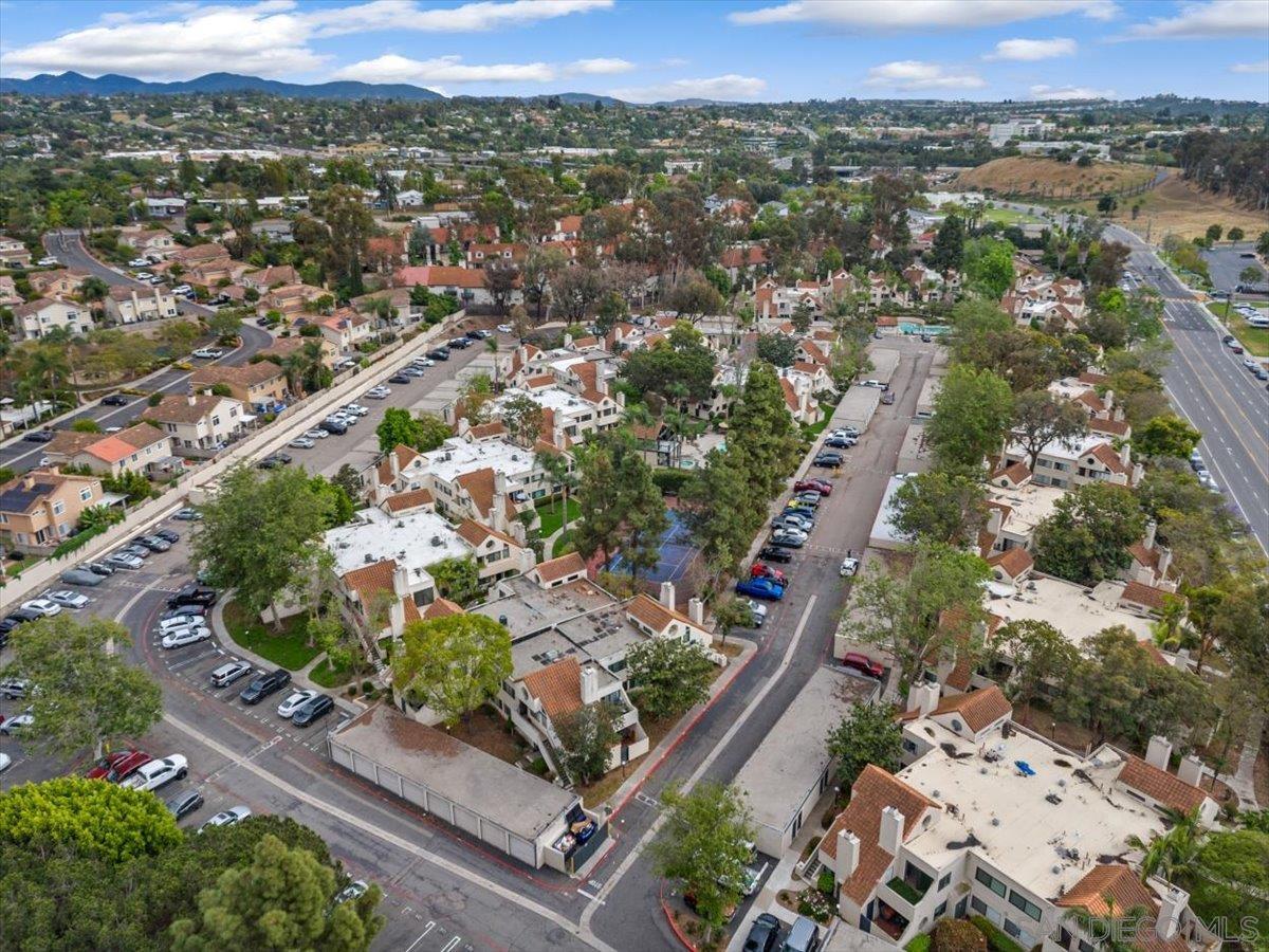 Detail Gallery Image 47 of 49 For 345 N Melrose Dr  #C,  Vista,  CA 92083 - 3 Beds | 2 Baths