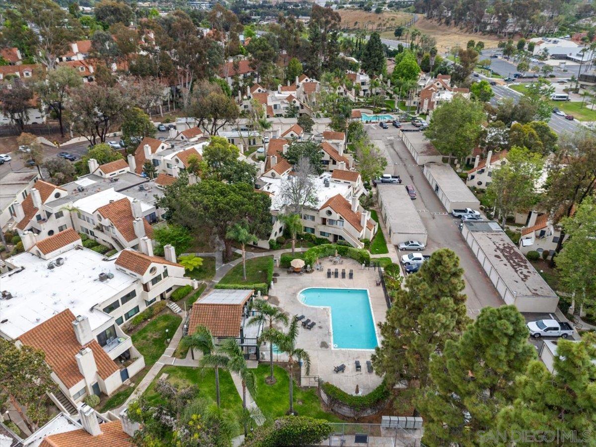 Detail Gallery Image 48 of 49 For 345 N Melrose Dr  #C,  Vista,  CA 92083 - 3 Beds | 2 Baths