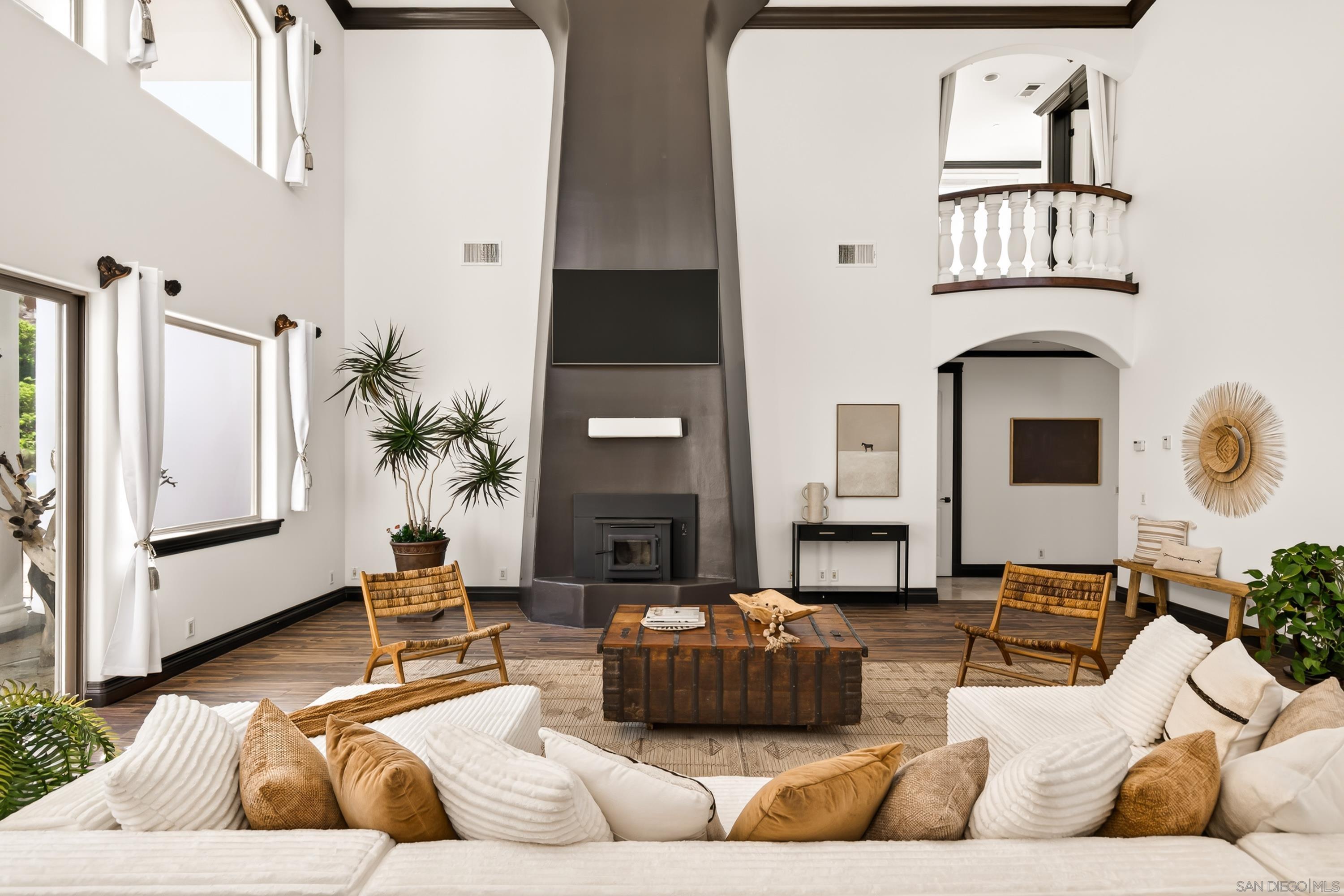 Detail Gallery Image 14 of 70 For 8022  Wesley Rd, Joshua Tree,  CA 92252 - 5 Beds | 4/1 Baths