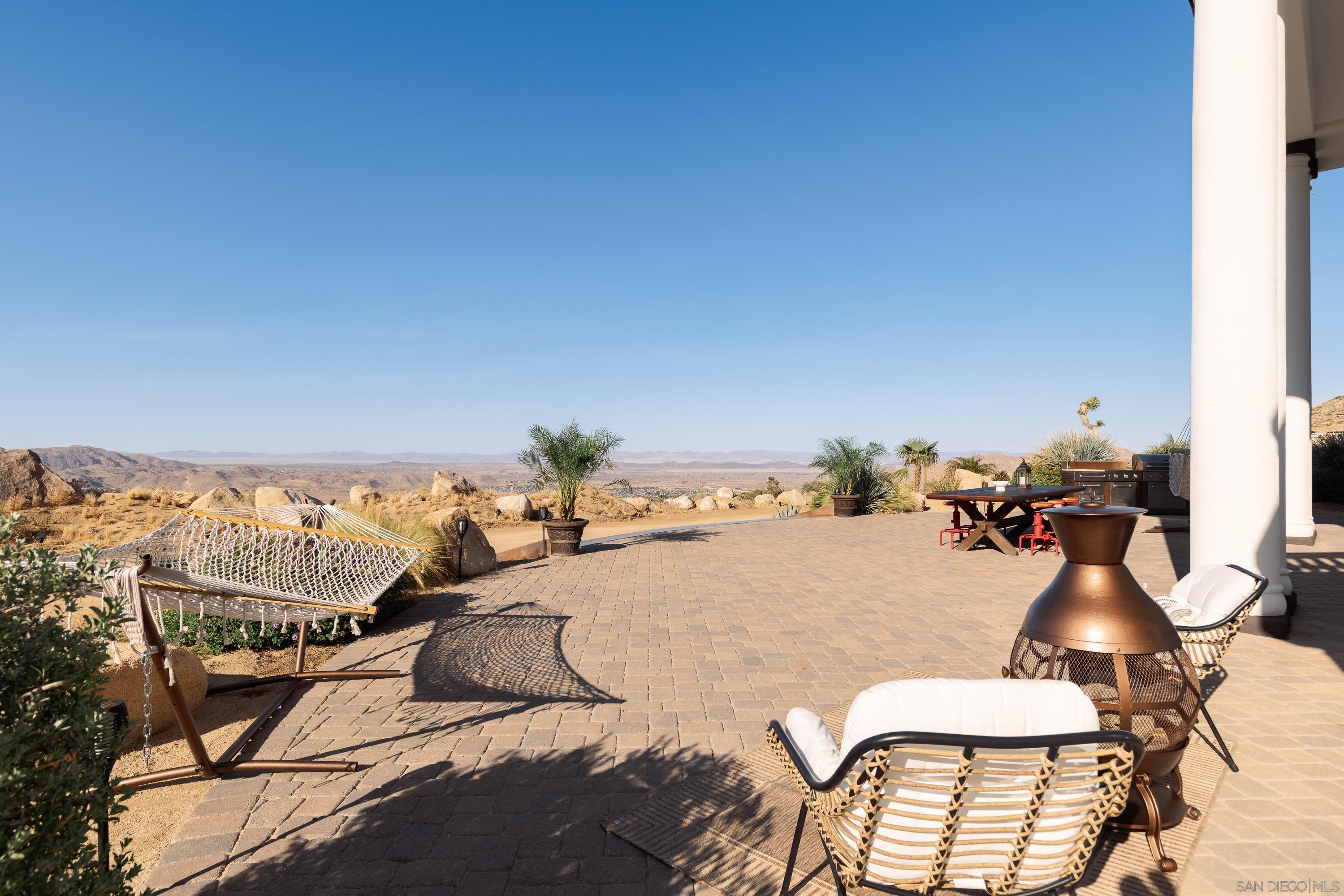 Detail Gallery Image 30 of 70 For 8022  Wesley Rd, Joshua Tree,  CA 92252 - 5 Beds | 4/1 Baths