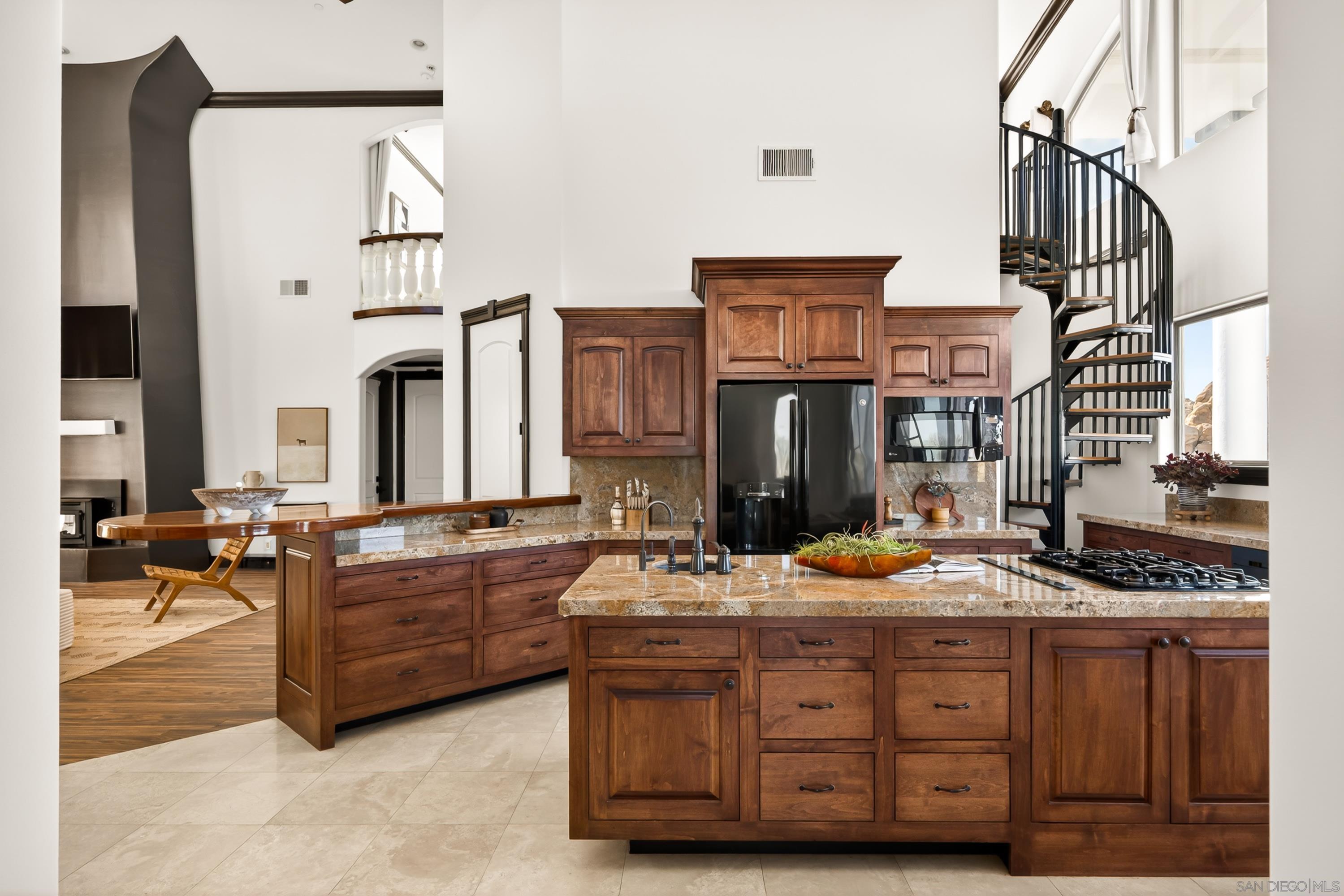 Detail Gallery Image 32 of 70 For 8022  Wesley Rd, Joshua Tree,  CA 92252 - 5 Beds | 4/1 Baths