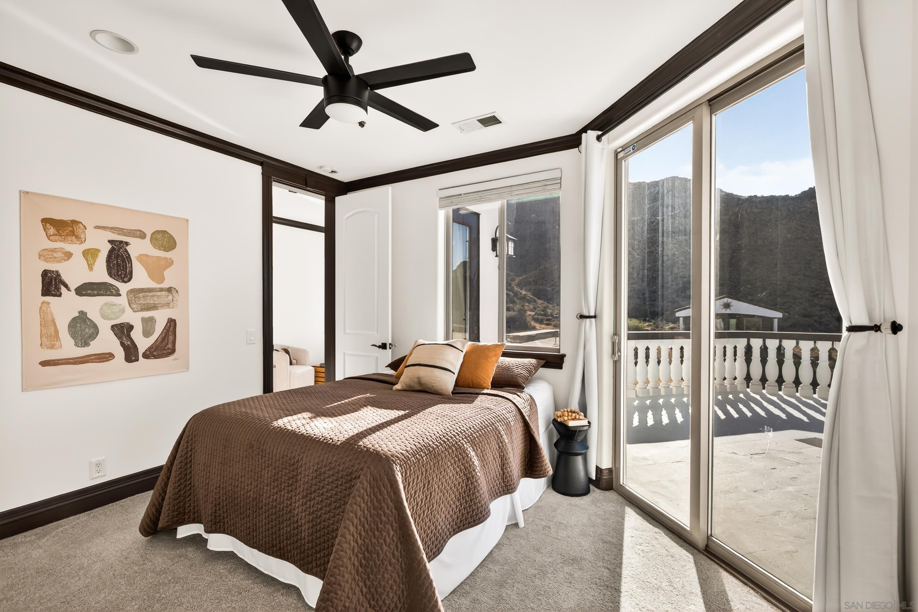 Detail Gallery Image 36 of 70 For 8022  Wesley Rd, Joshua Tree,  CA 92252 - 5 Beds | 4/1 Baths