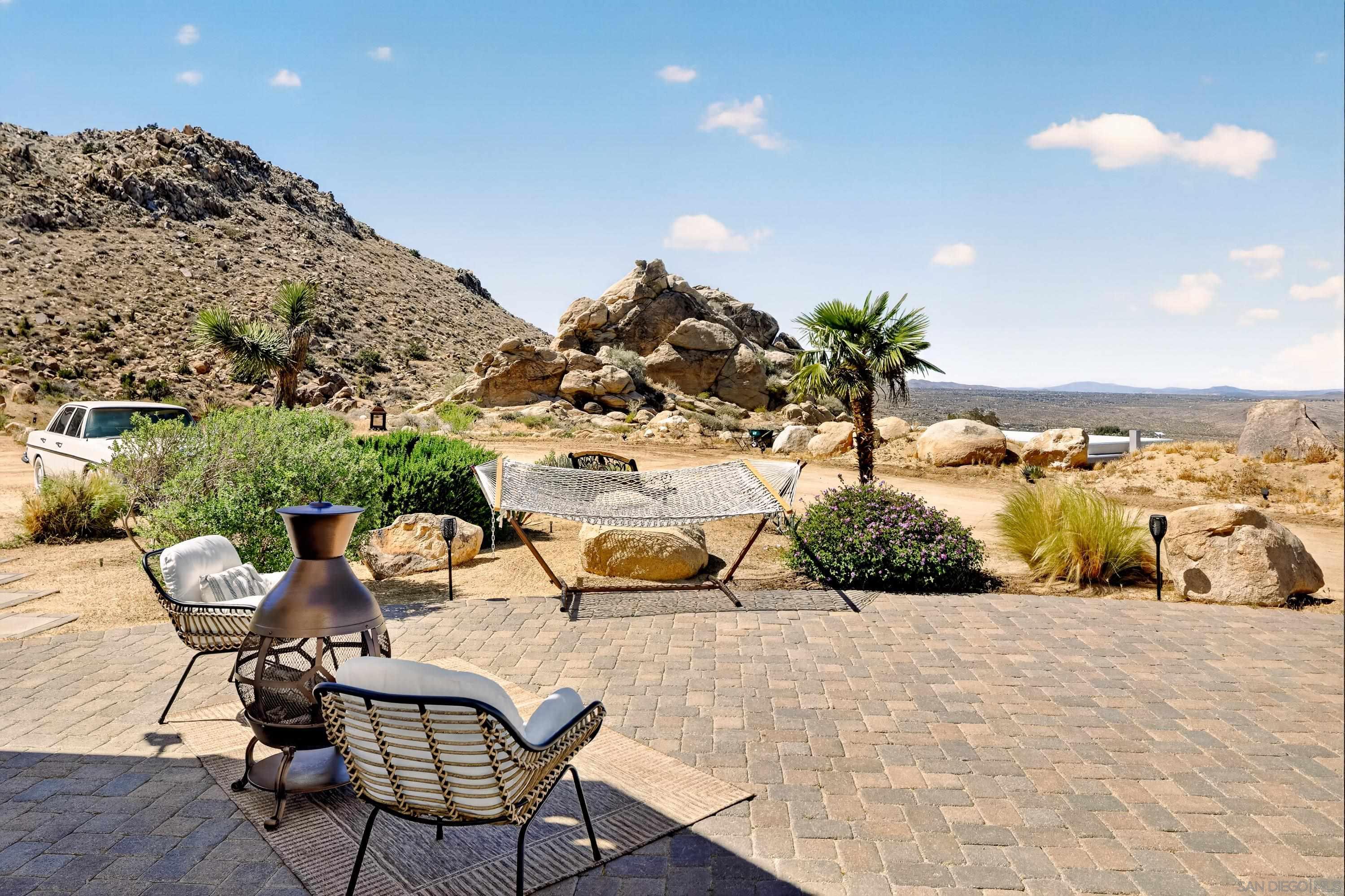 Detail Gallery Image 41 of 70 For 8022  Wesley Rd, Joshua Tree,  CA 92252 - 5 Beds | 4/1 Baths