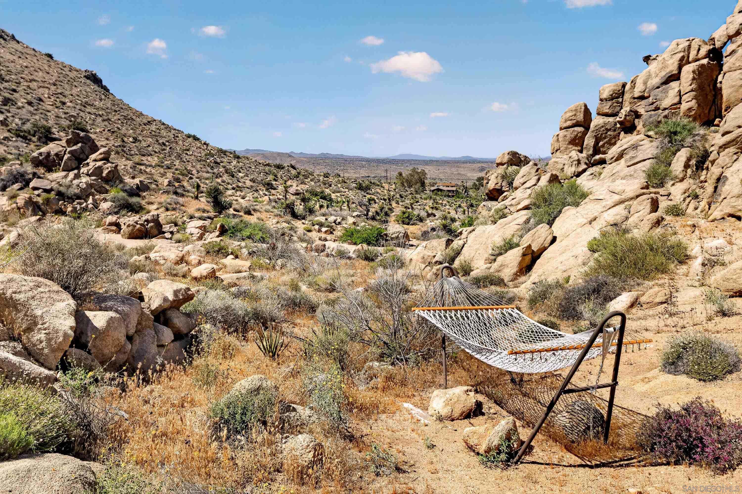 Detail Gallery Image 51 of 70 For 8022  Wesley Rd, Joshua Tree,  CA 92252 - 5 Beds | 4/1 Baths