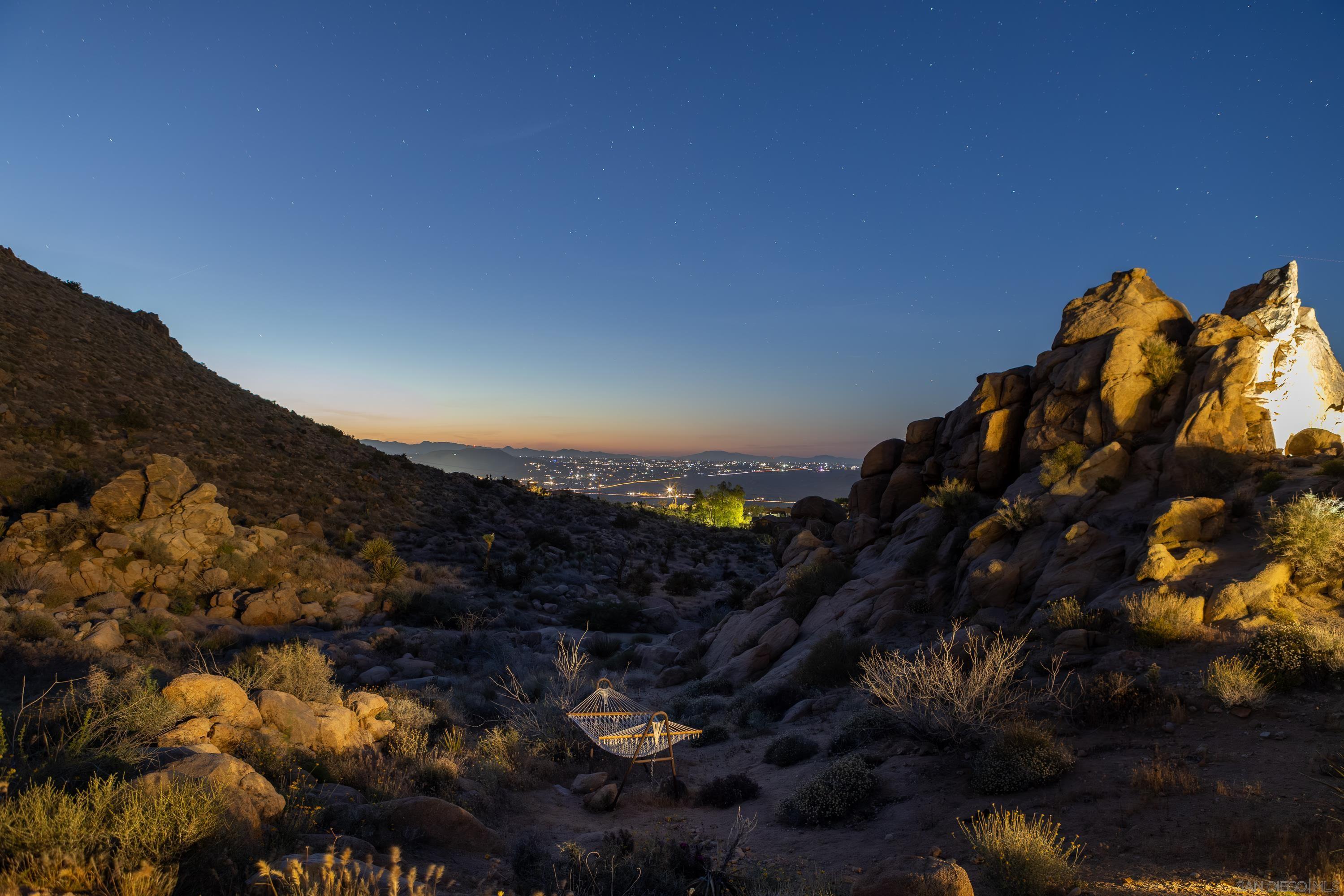 Detail Gallery Image 55 of 70 For 8022  Wesley Rd, Joshua Tree,  CA 92252 - 5 Beds | 4/1 Baths