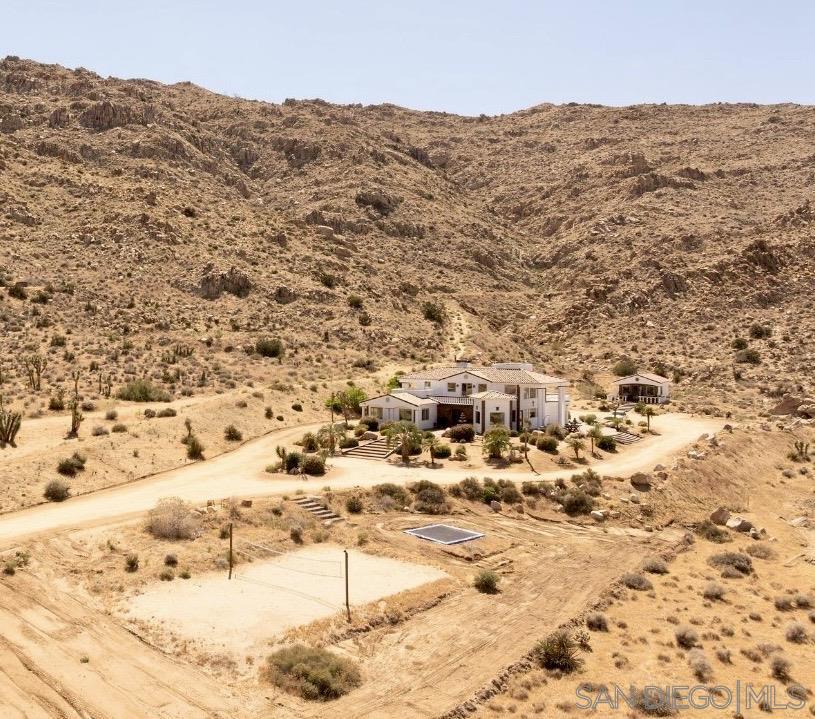 Detail Gallery Image 59 of 70 For 8022  Wesley Rd, Joshua Tree,  CA 92252 - 5 Beds | 4/1 Baths