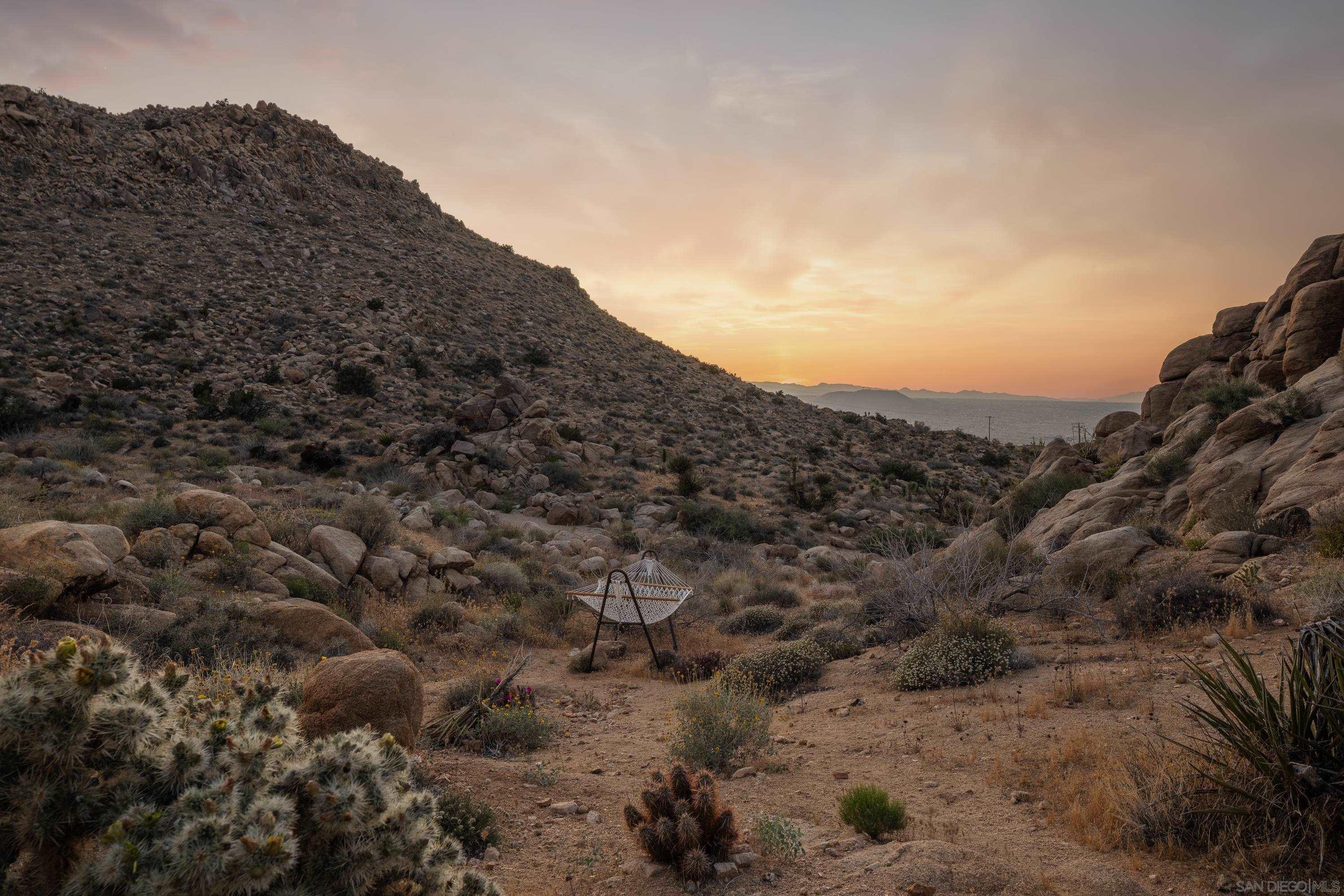 Detail Gallery Image 61 of 70 For 8022  Wesley Rd, Joshua Tree,  CA 92252 - 5 Beds | 4/1 Baths