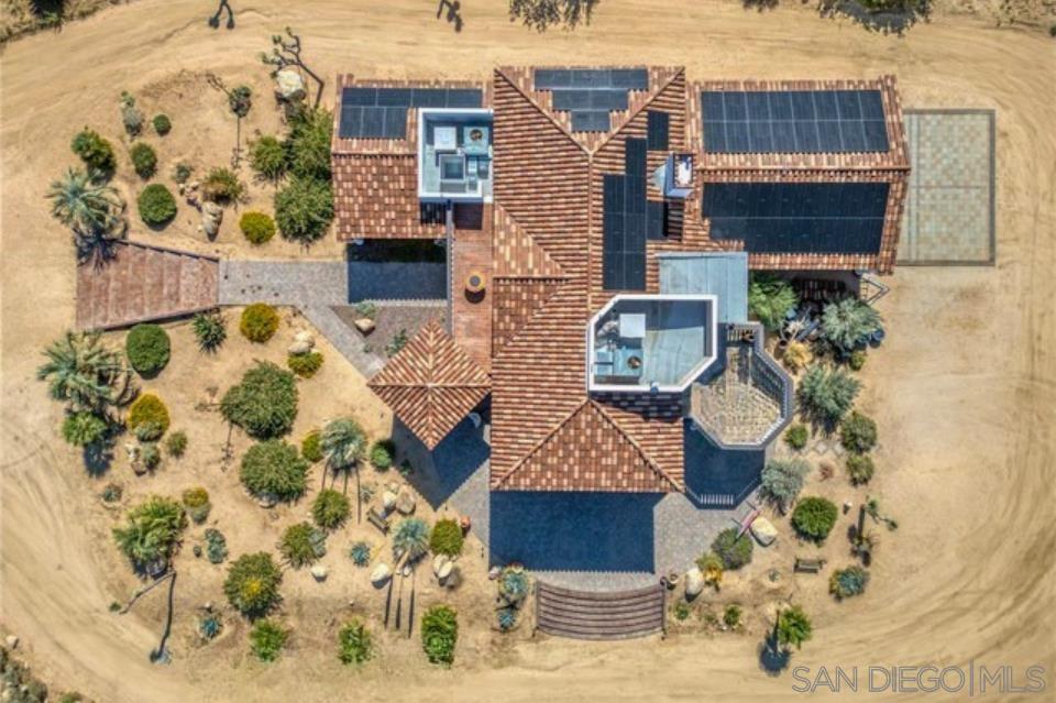 Detail Gallery Image 68 of 70 For 8022  Wesley Rd, Joshua Tree,  CA 92252 - 5 Beds | 4/1 Baths