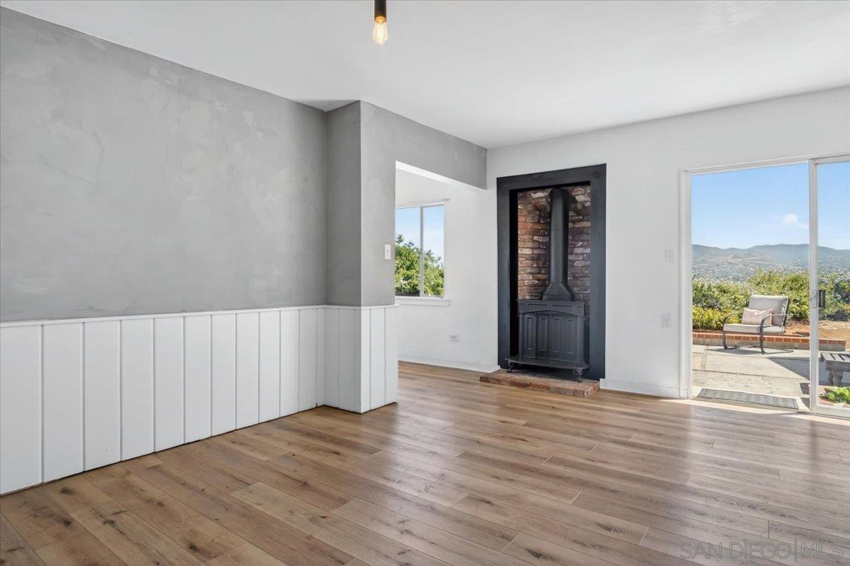 Detail Gallery Image 12 of 55 For 630  Cortez Ave, Vista,  CA 92084 - 3 Beds | 2/1 Baths