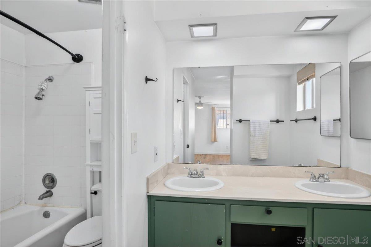 Detail Gallery Image 18 of 55 For 630  Cortez Ave, Vista,  CA 92084 - 3 Beds | 2/1 Baths