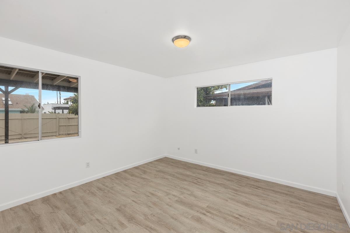 Detail Gallery Image 14 of 29 For 1230  East, Imperial Beach,  CA 91932 - 4 Beds | 3 Baths