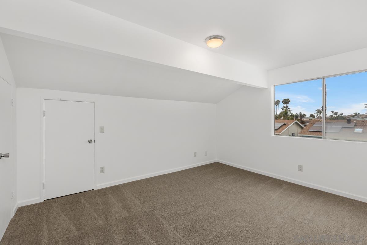 Detail Gallery Image 16 of 29 For 1230  East, Imperial Beach,  CA 91932 - 4 Beds | 3 Baths