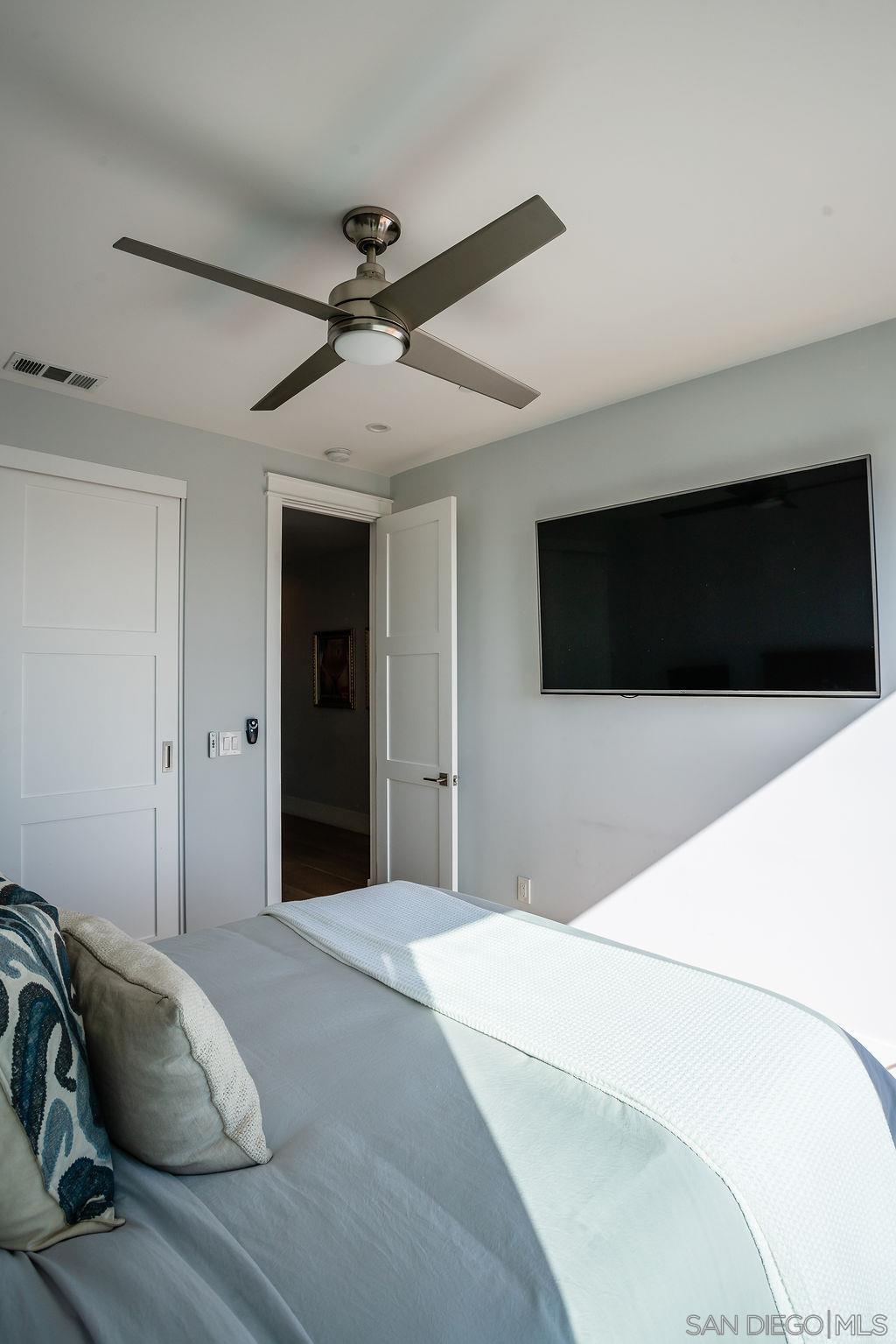 Detail Gallery Image 23 of 45 For 375  C Avenue, Coronado,  CA 92118 - 3 Beds | 2/1 Baths