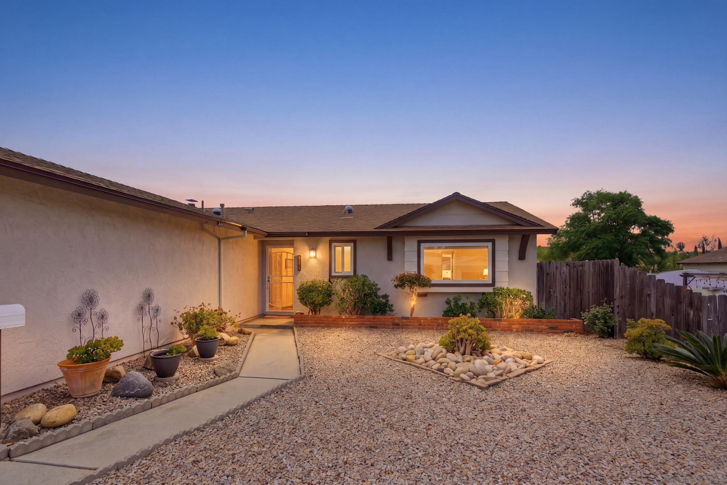 Front Image Thumbnail for SD260008786