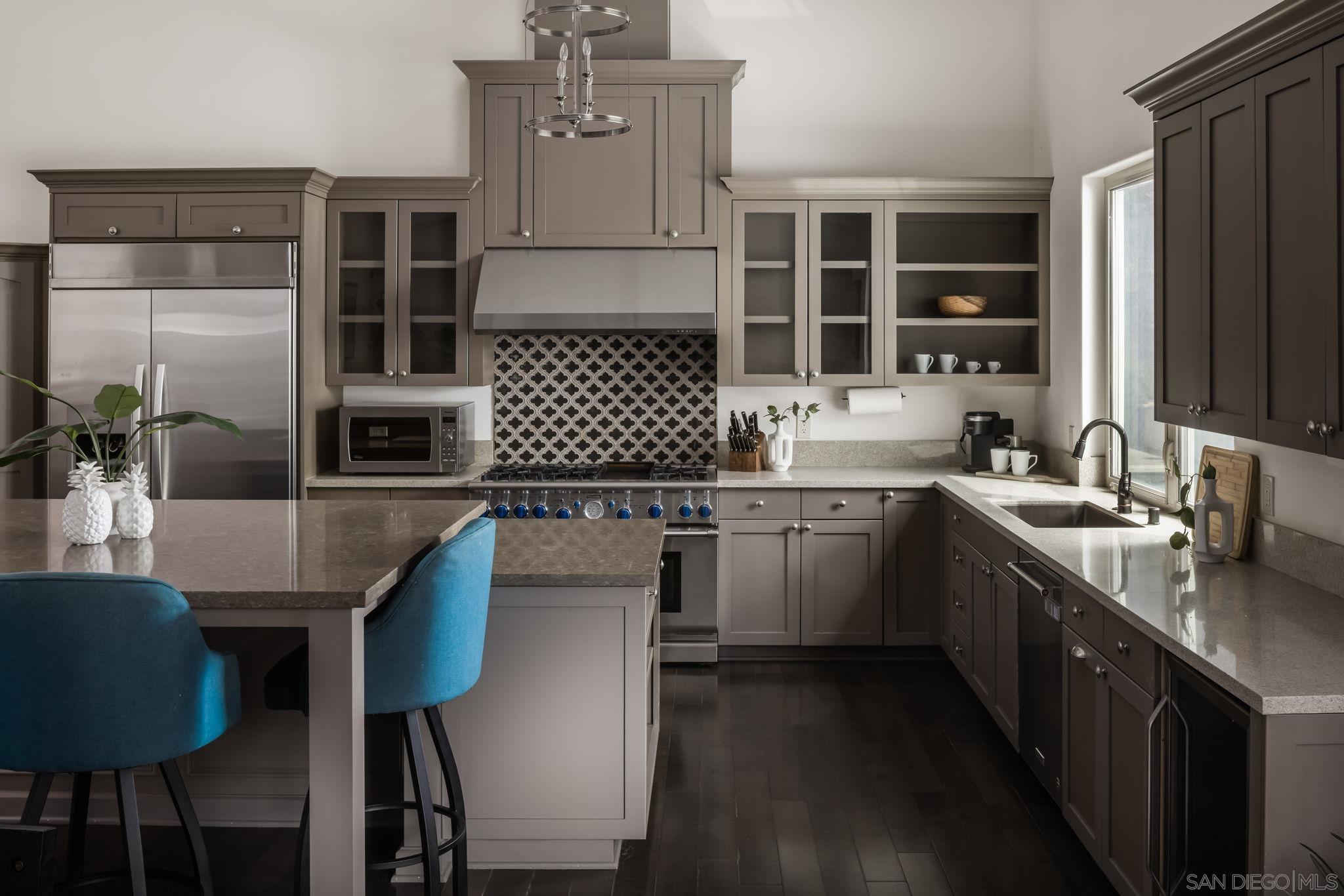 Front Image Thumbnail for SD260008825