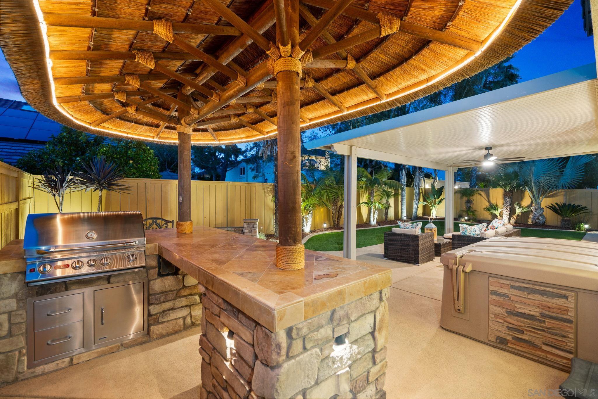 Detail Gallery Image 11 of 71 For 1091  La Tortuga, Vista,  CA 92081 - 4 Beds | 3 Baths