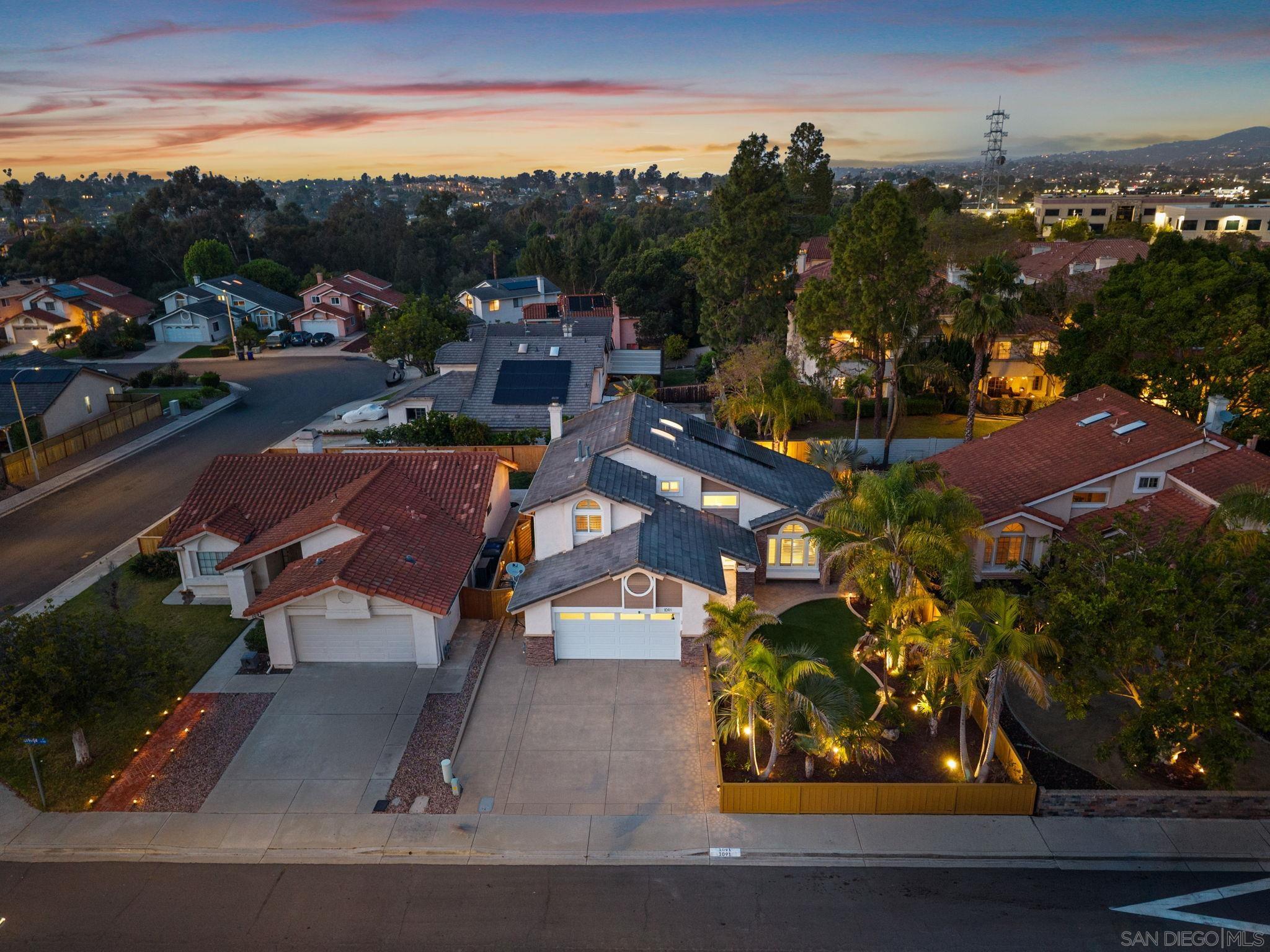 Detail Gallery Image 13 of 71 For 1091  La Tortuga, Vista,  CA 92081 - 4 Beds | 3 Baths