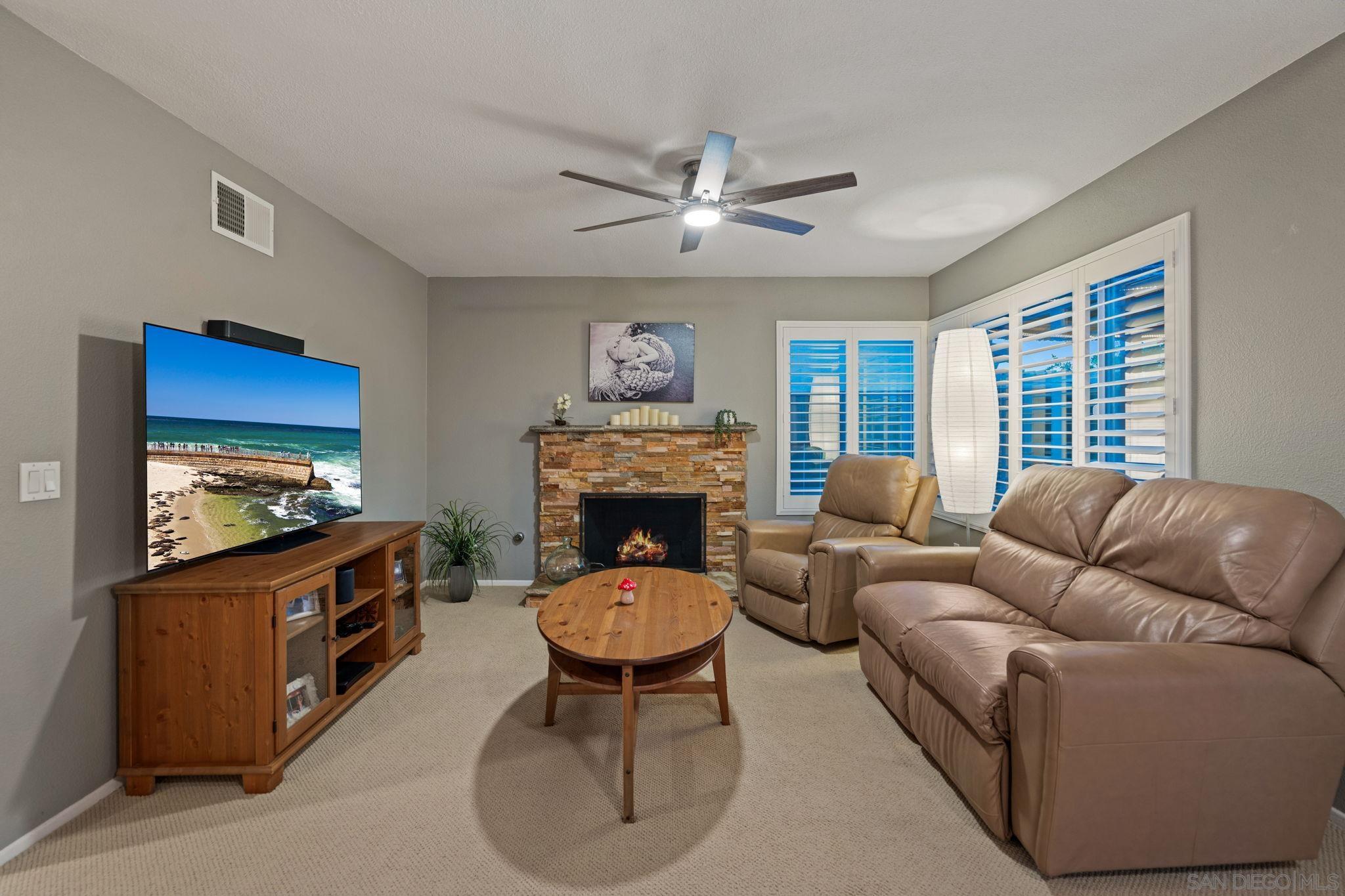 Detail Gallery Image 20 of 71 For 1091  La Tortuga, Vista,  CA 92081 - 4 Beds | 3 Baths