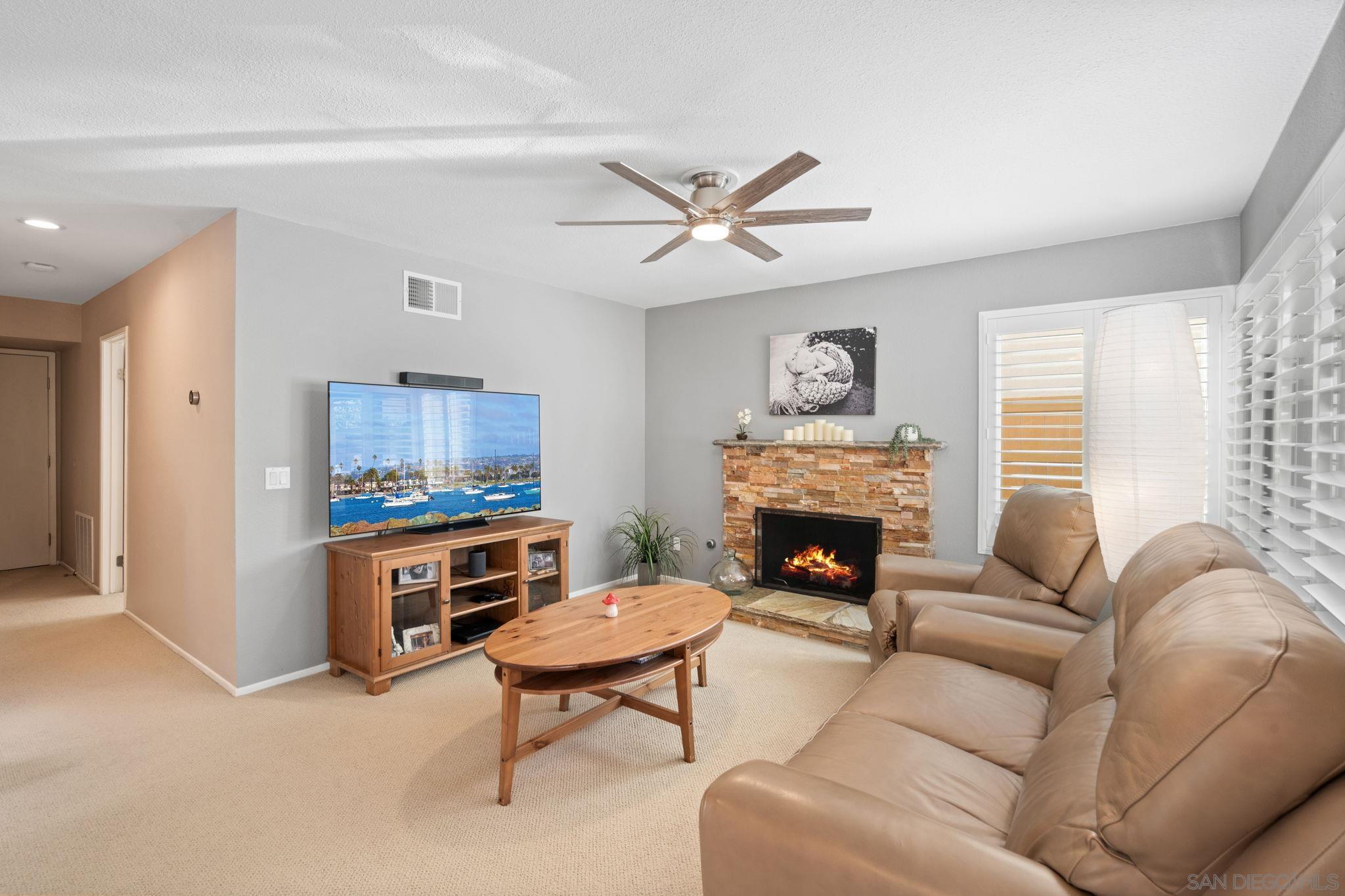 Detail Gallery Image 21 of 71 For 1091  La Tortuga, Vista,  CA 92081 - 4 Beds | 3 Baths