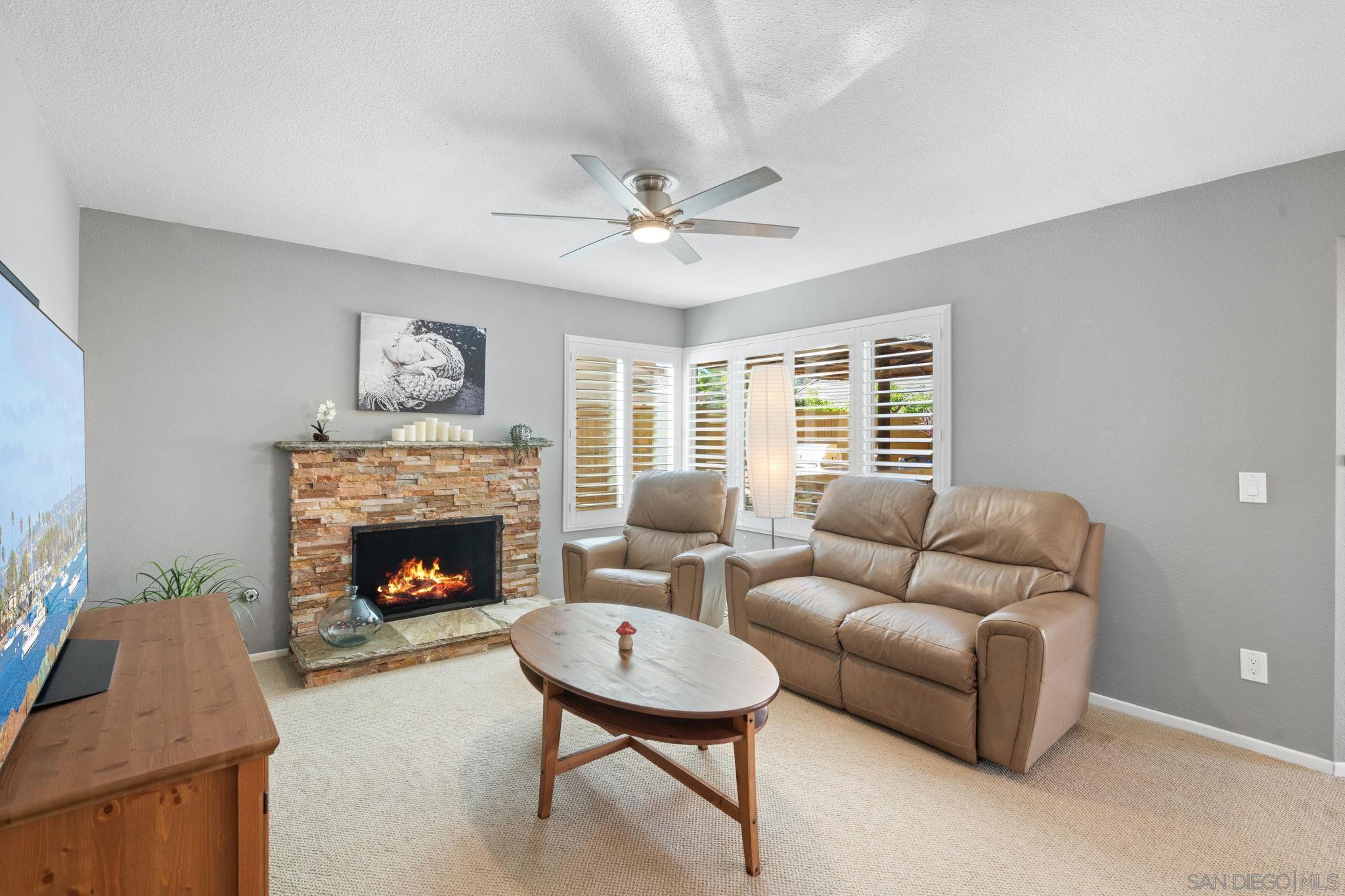 Detail Gallery Image 23 of 71 For 1091  La Tortuga, Vista,  CA 92081 - 4 Beds | 3 Baths