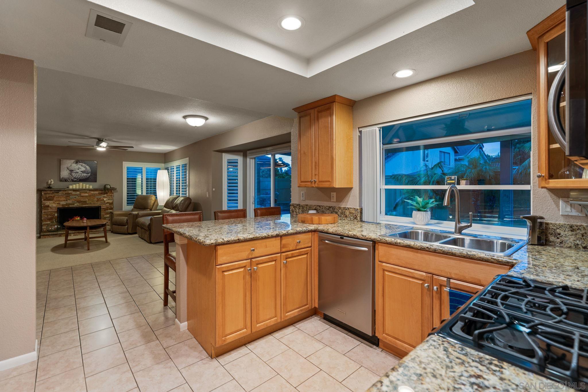 Detail Gallery Image 26 of 71 For 1091  La Tortuga, Vista,  CA 92081 - 4 Beds | 3 Baths