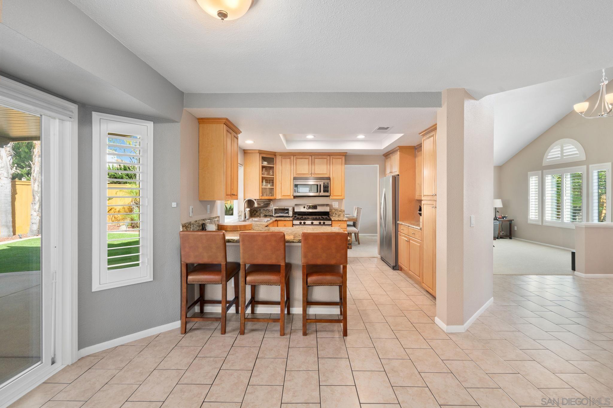 Detail Gallery Image 30 of 71 For 1091  La Tortuga, Vista,  CA 92081 - 4 Beds | 3 Baths