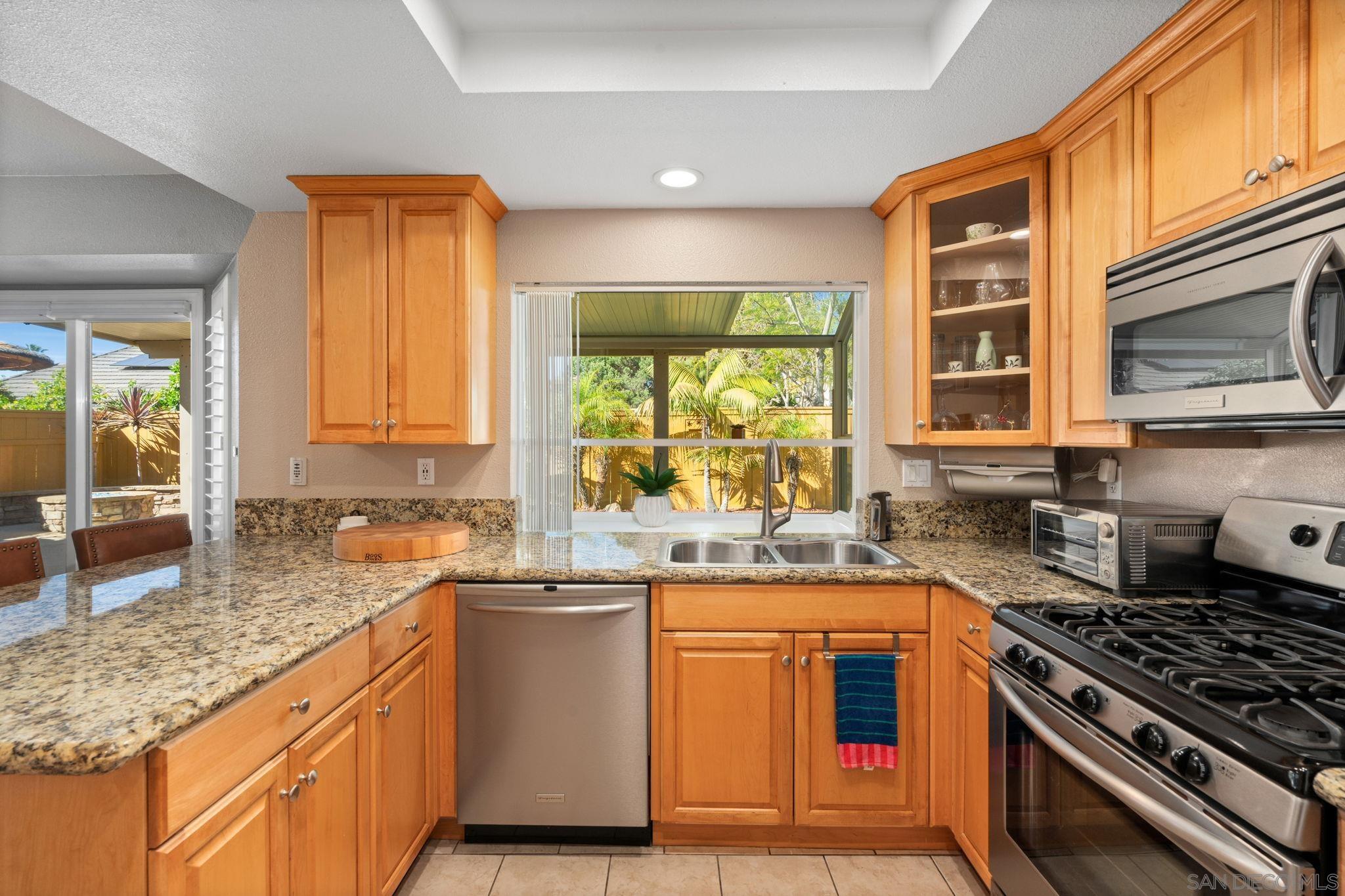 Detail Gallery Image 35 of 71 For 1091  La Tortuga, Vista,  CA 92081 - 4 Beds | 3 Baths