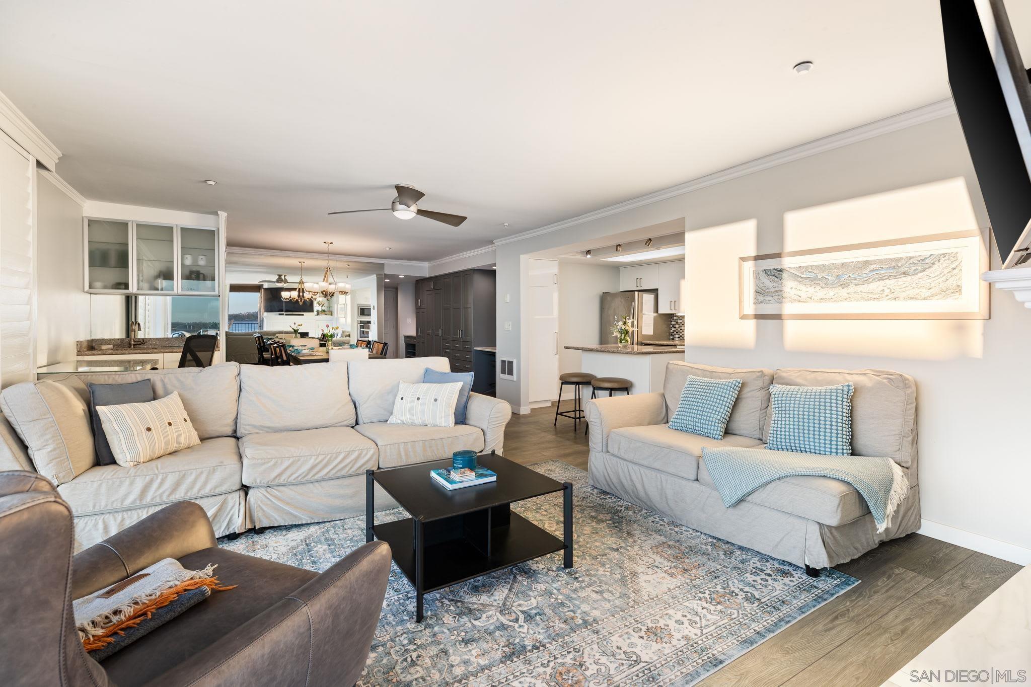 Detail Gallery Image 20 of 44 For 1221  Parker Pl  21, San Diego,  CA 92109 - 2 Beds | 3 Baths