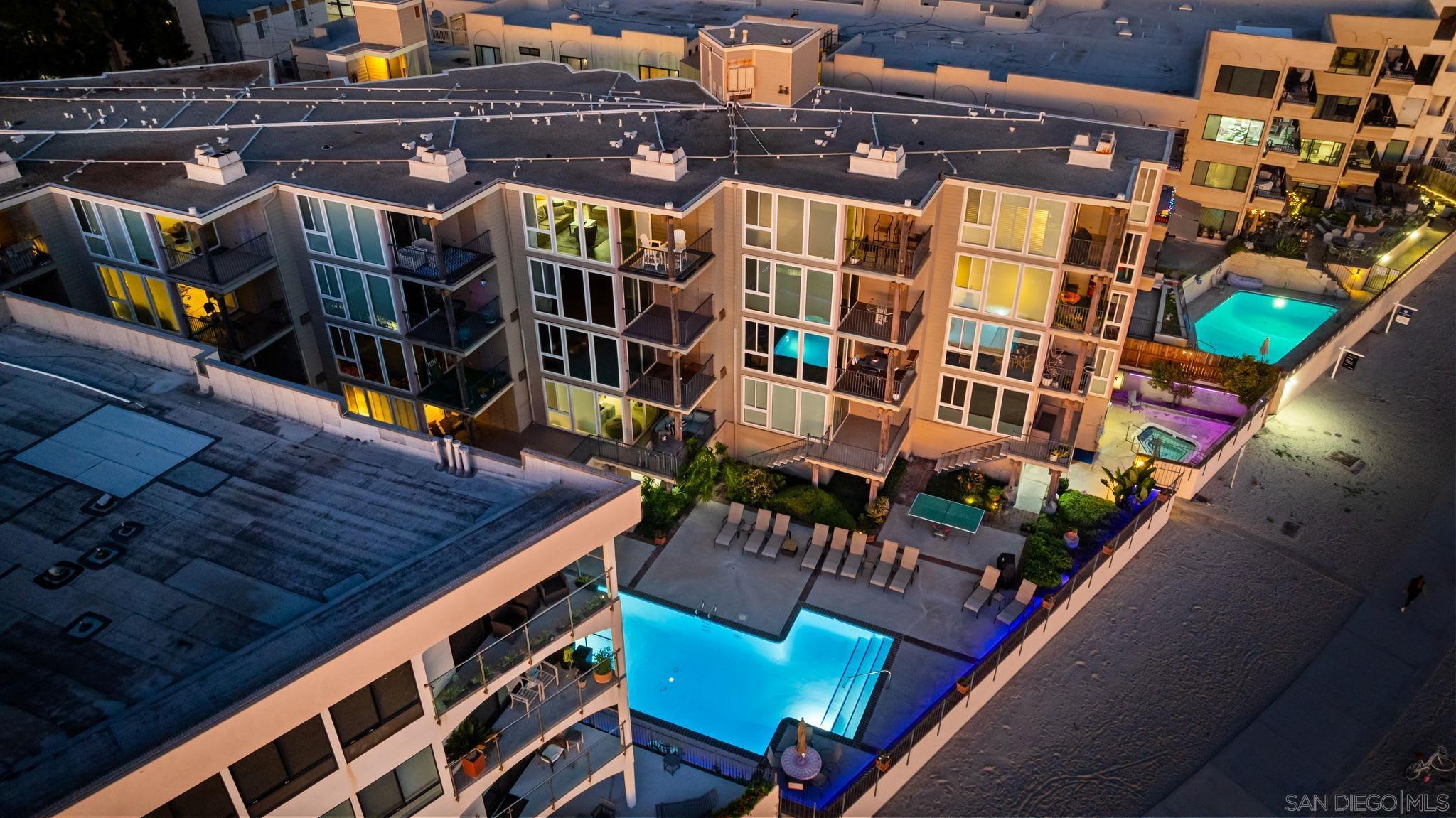 Detail Gallery Image 41 of 44 For 1221  Parker Pl  21, San Diego,  CA 92109 - 2 Beds | 3 Baths