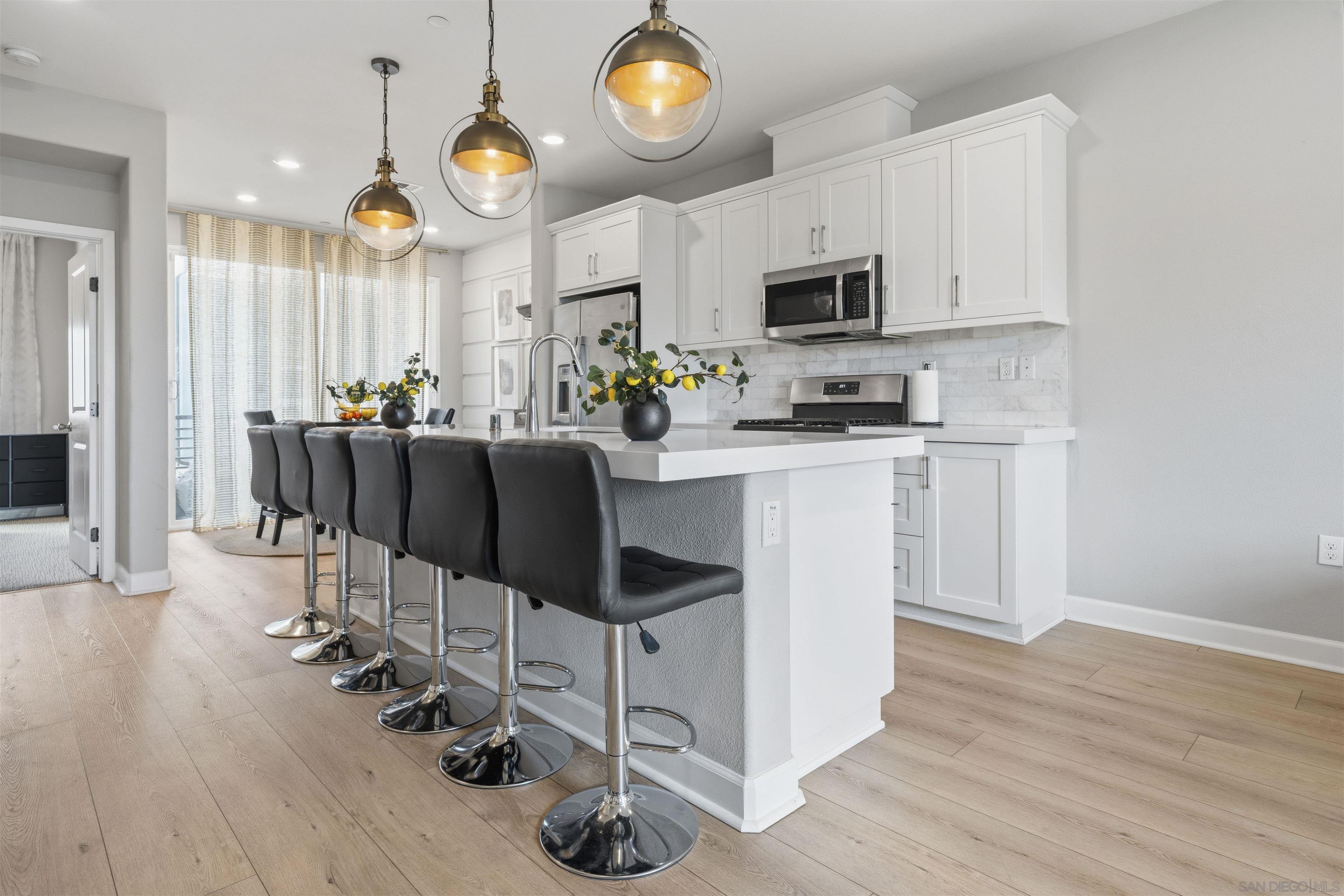 Front Image Thumbnail for SD260008849