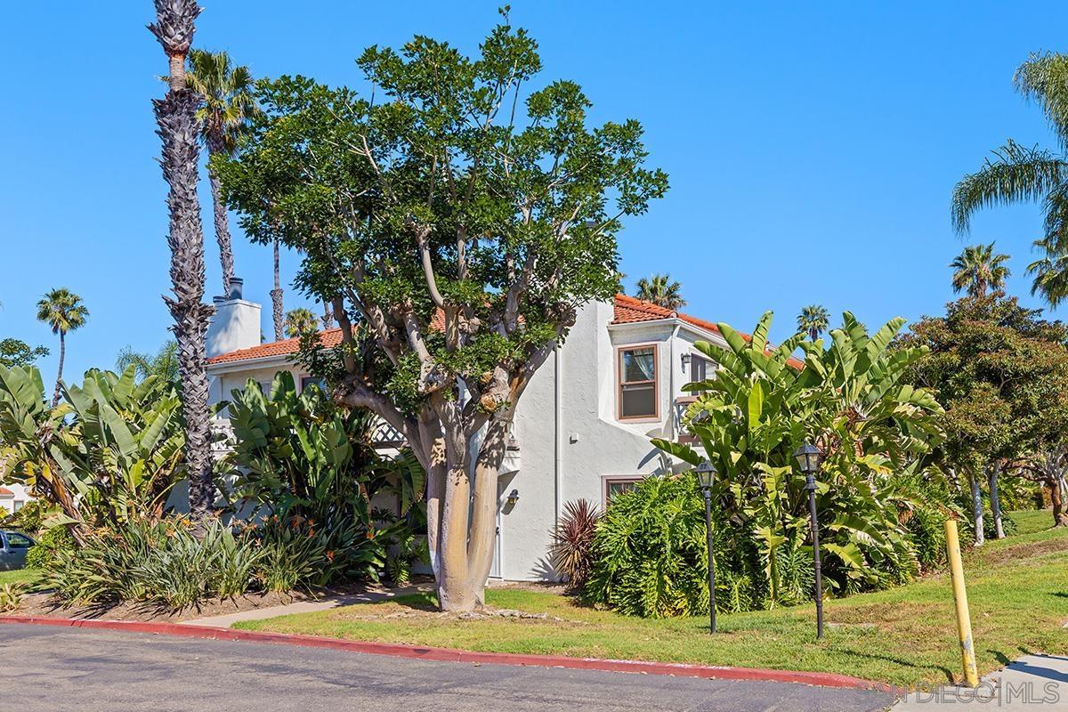 Detail Gallery Image 2 of 38 For 13262  Salmon River Rd  204, San Diego,  CA 92129 - 2 Beds | 2 Baths