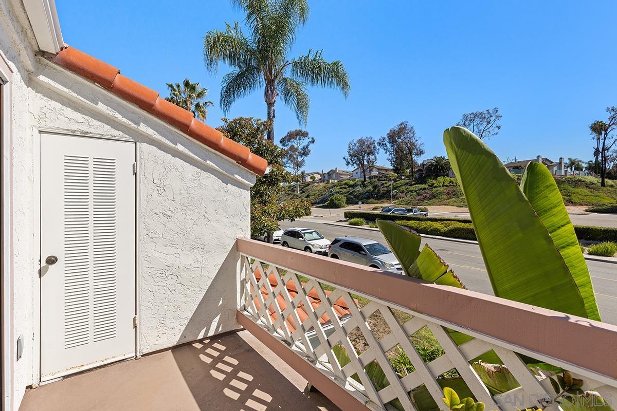 Detail Gallery Image 14 of 38 For 13262  Salmon River Rd  204, San Diego,  CA 92129 - 2 Beds | 2 Baths