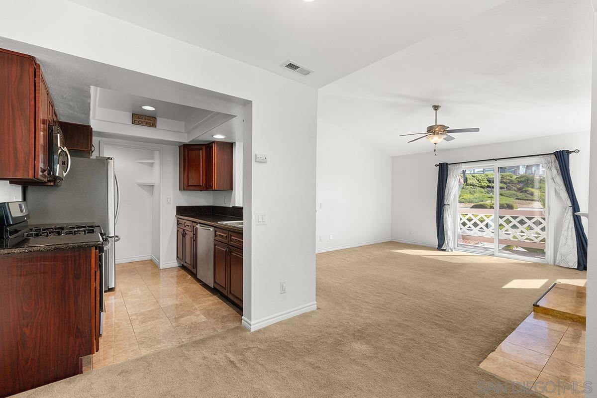 Detail Gallery Image 17 of 38 For 13262  Salmon River Rd  204, San Diego,  CA 92129 - 2 Beds | 2 Baths