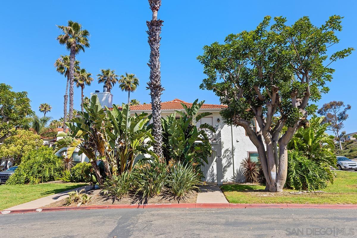 Detail Gallery Image 4 of 38 For 13262  Salmon River Rd  204, San Diego,  CA 92129 - 2 Beds | 2 Baths