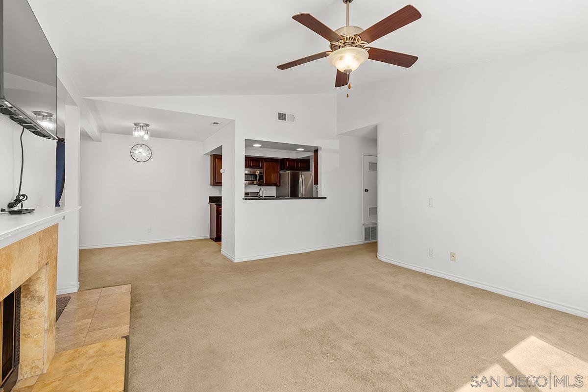 Detail Gallery Image 8 of 38 For 13262  Salmon River Rd  204, San Diego,  CA 92129 - 2 Beds | 2 Baths