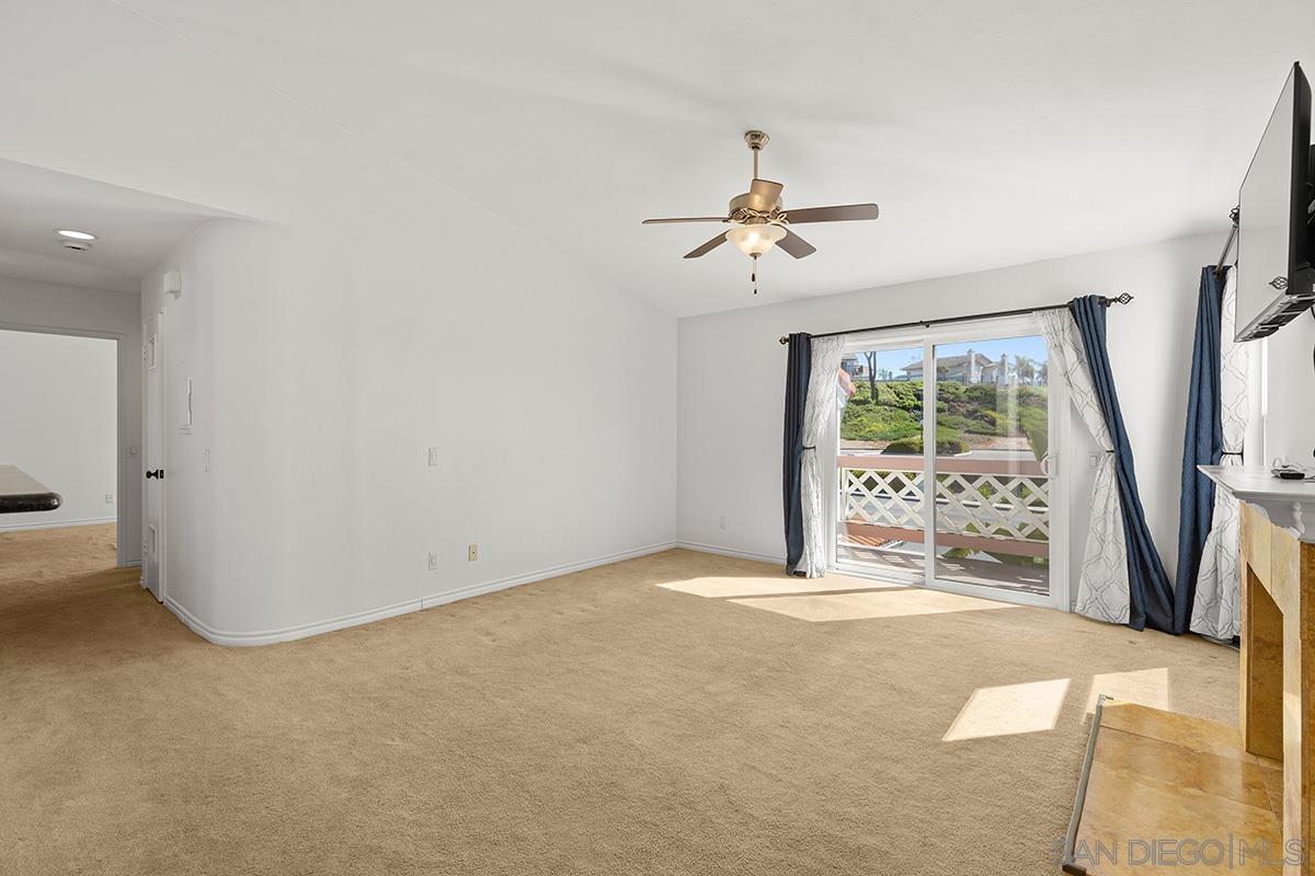 Detail Gallery Image 9 of 38 For 13262  Salmon River Rd  204, San Diego,  CA 92129 - 2 Beds | 2 Baths