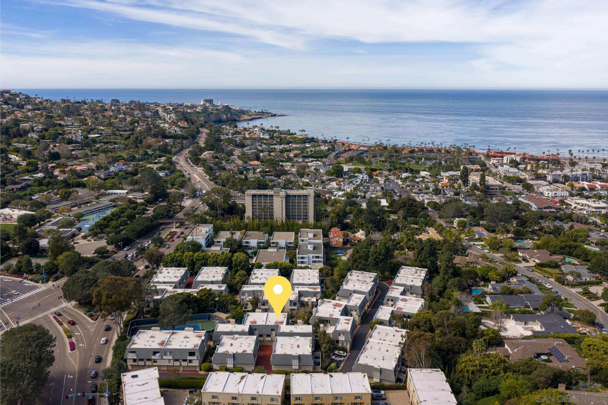 Detail Gallery Image 2 of 45 For 7975  Caminito Del Cid, La Jolla,  CA 92037 - 3 Beds | 3 Baths