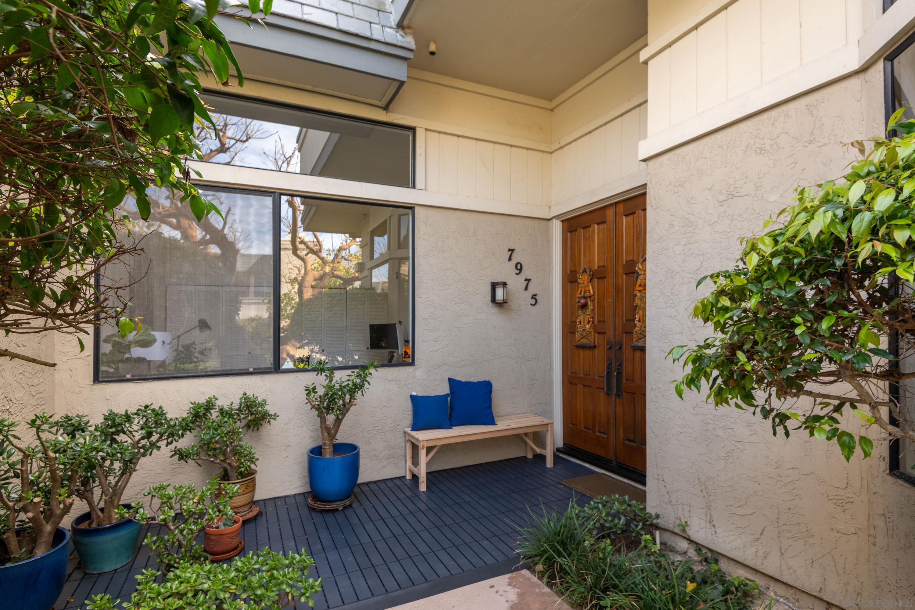 Detail Gallery Image 3 of 45 For 7975  Caminito Del Cid, La Jolla,  CA 92037 - 3 Beds | 3 Baths