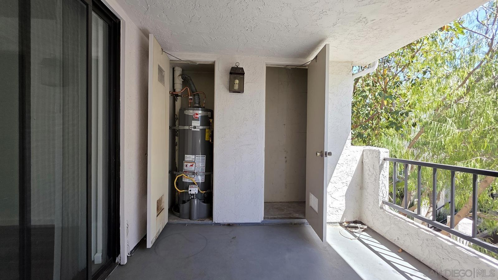 Detail Gallery Image 13 of 24 For 8451  Westmore  112, San Diego,  CA 92126 - 2 Beds | 2 Baths