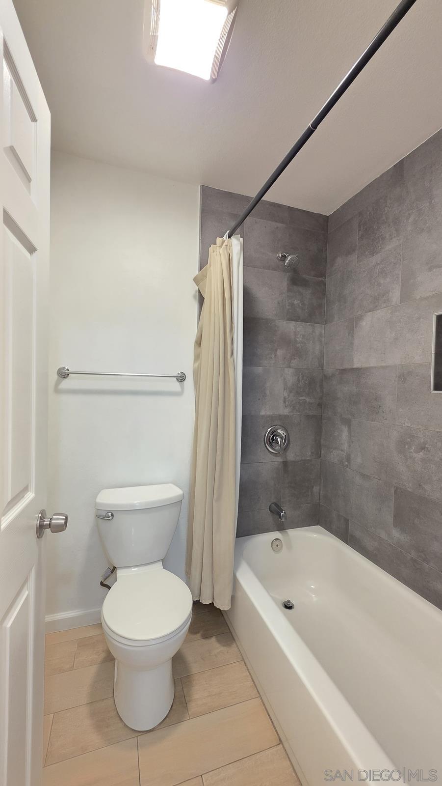 Detail Gallery Image 21 of 24 For 8451  Westmore  112, San Diego,  CA 92126 - 2 Beds | 2 Baths